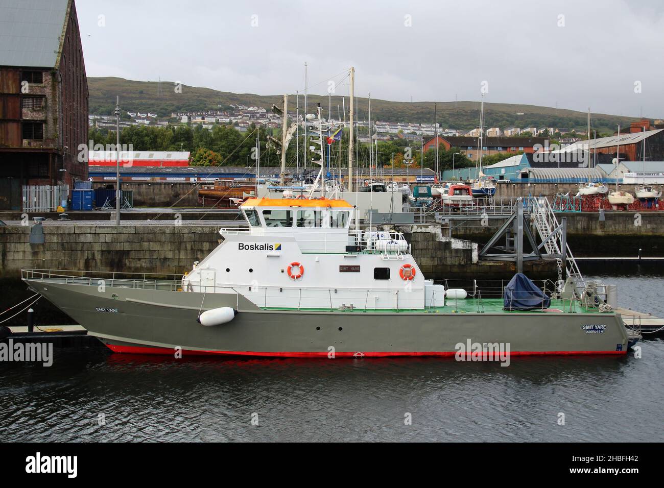 MV Smit Yare, un navire de soutien naval et d'entraînement d'équipage exploité par Boskalis, a amarré à James Watt Dock à Greenock, à Inverclyde. Banque D'Images