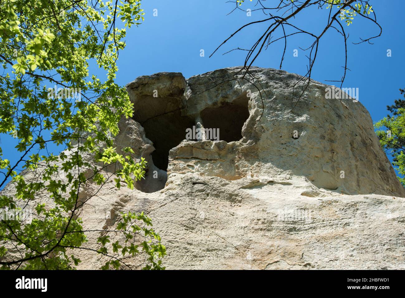 Monastère de Osmar Rock en Bulgarie près de la ville de Shumen Banque D'Images