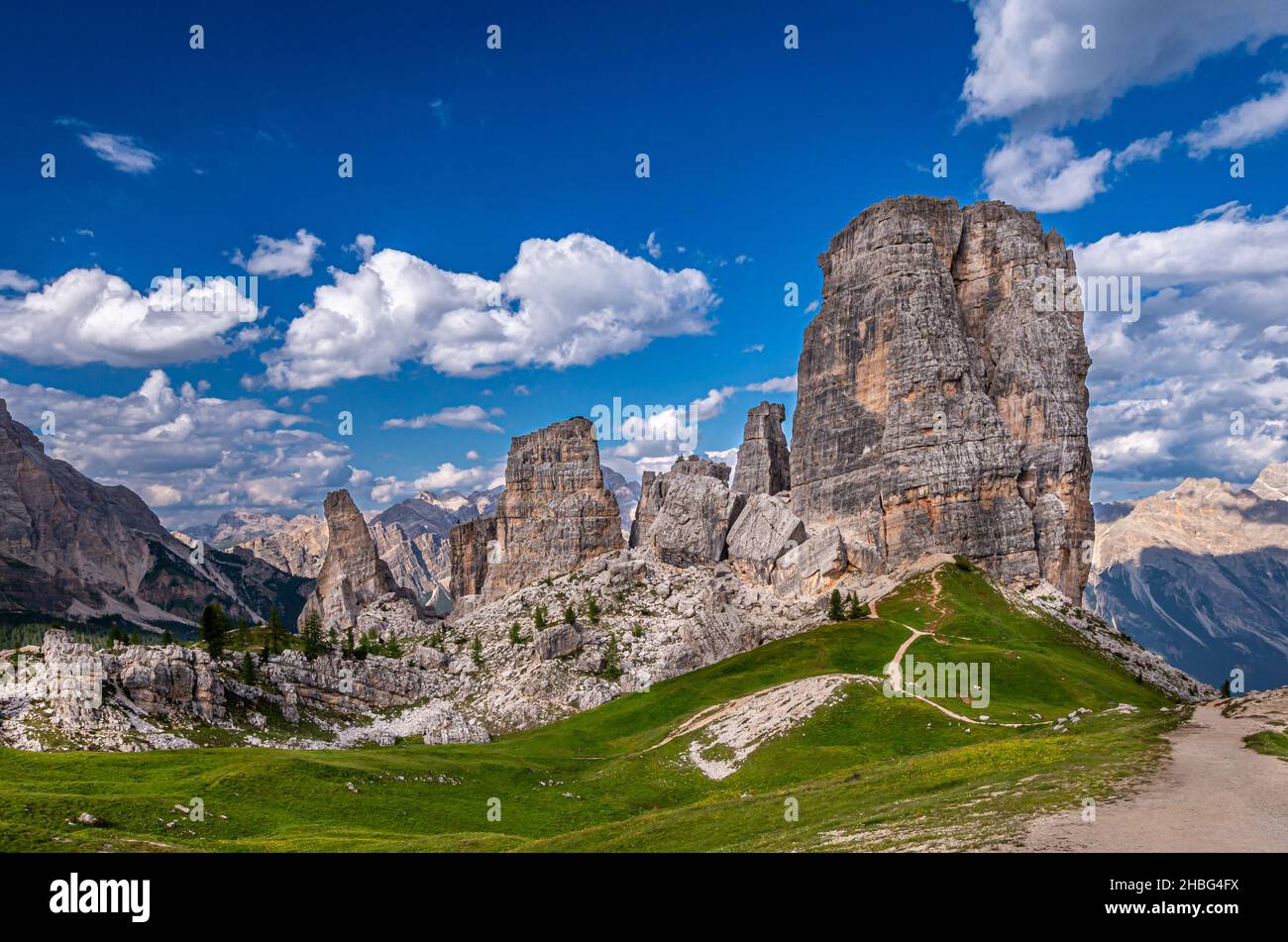 Cinque Torri, Dolomiti Alpes, Italie. Les cinq piliers de montagnes des Dolomites, Alto Adige, le Tyrol du Sud Banque D'Images