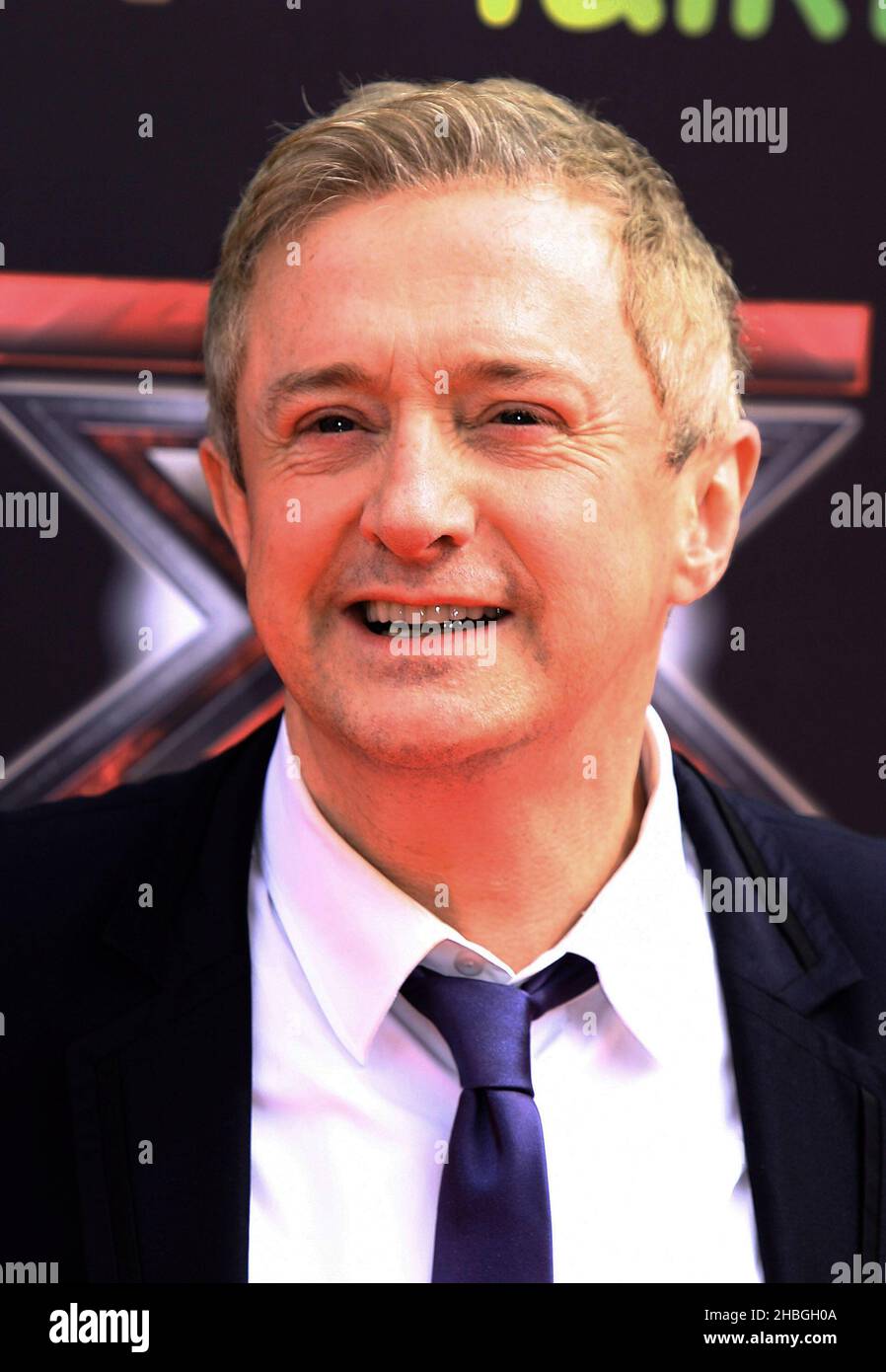 Louis Walsh arrive au lancement de la presse et à la projection du premier épisode de X Factor 2011, Cineworld, O2 Arena, Greenwich, Londres. Banque D'Images