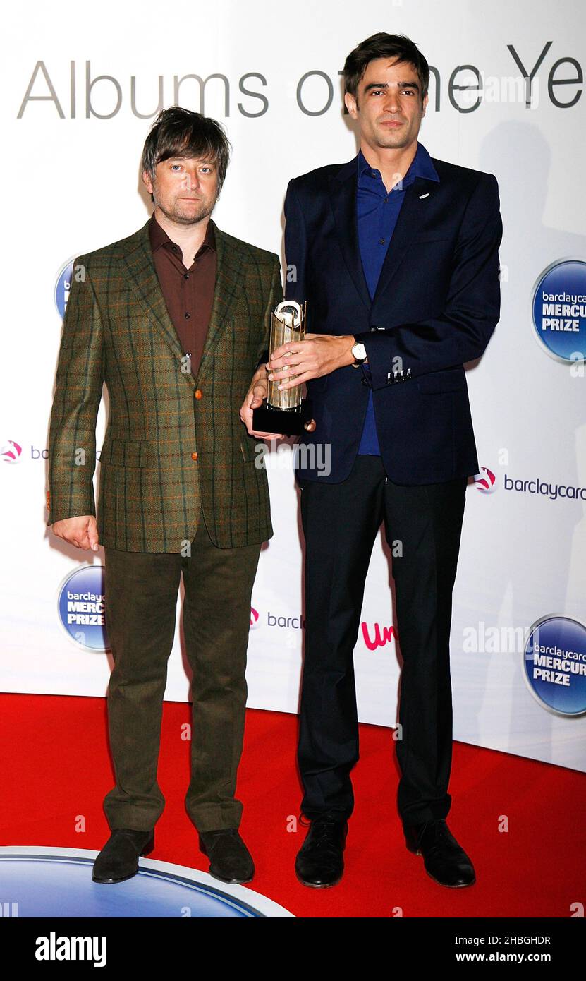 King Creosote et Jon Hopkins arrivent pour le Barclaycard Mercury Music Prize 2011 au Grosvenor House Hotel, Londres. Banque D'Images