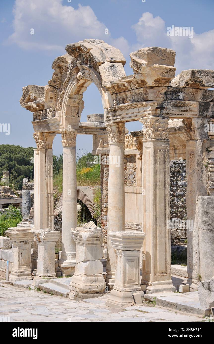 Temple d'Hadrien, ancienne ville d'Éphèse, Selcuk, province d'Izmir, République de Türkiye Banque D'Images