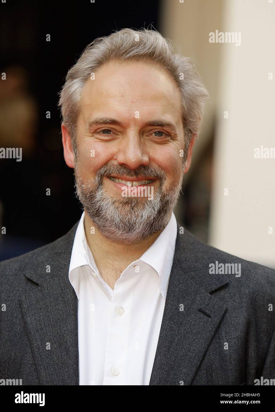Sam Mendes participant à la soirée d'ouverture de Charlie and the Chocolate Factory au Theatre Royal Drury Lane à Londres. Banque D'Images