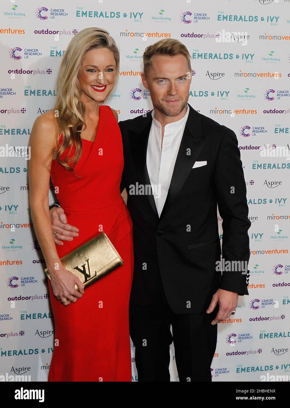 Ronan Keating et sa petite amie Storm Uechtritz arrivent aux Emeralds et Ivy ball à Old Billingsgate à Londres Banque D'Images