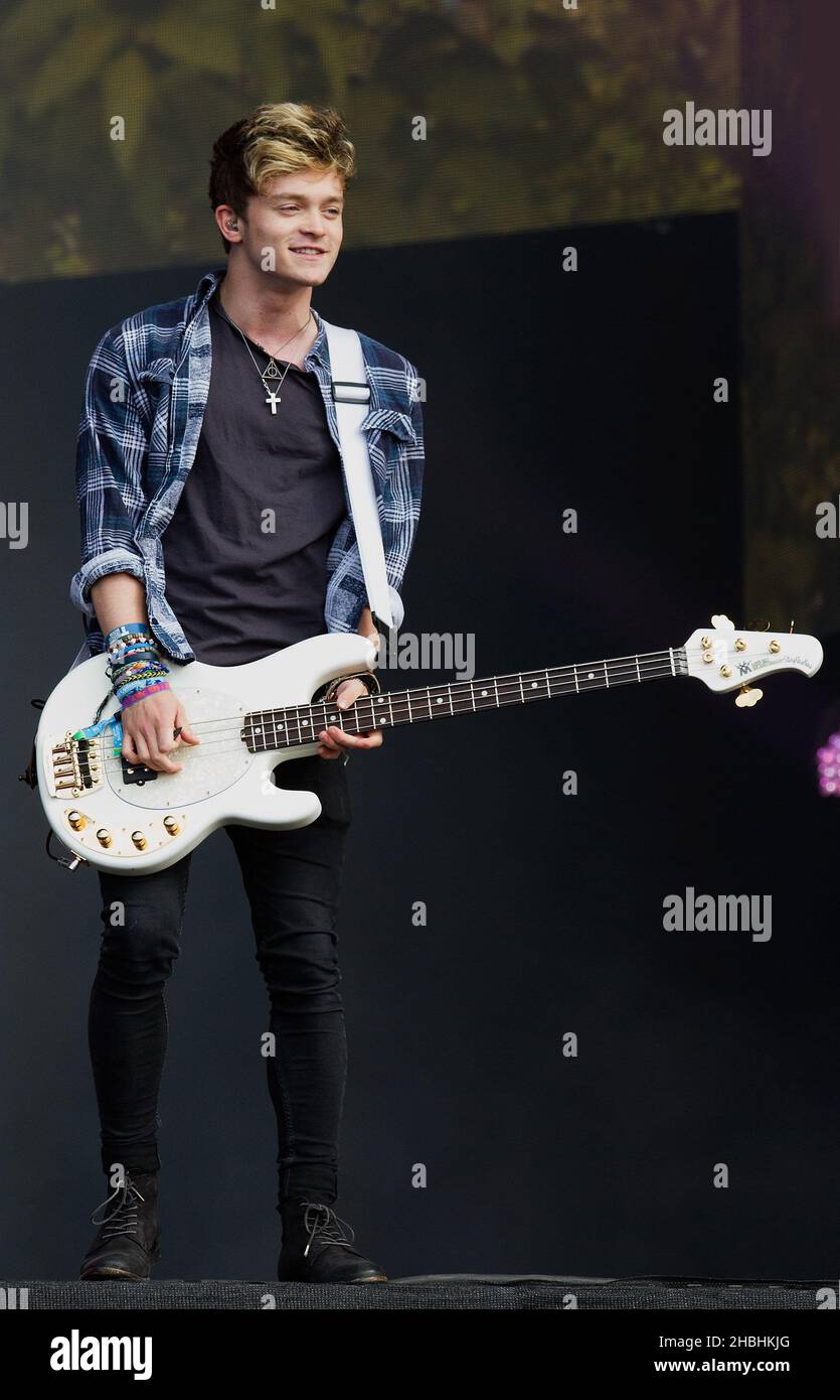 Connor ball of the Vamps se présente sur scène au Barclaycard British Summer Time à Hyde Park, Londres. Banque D'Images