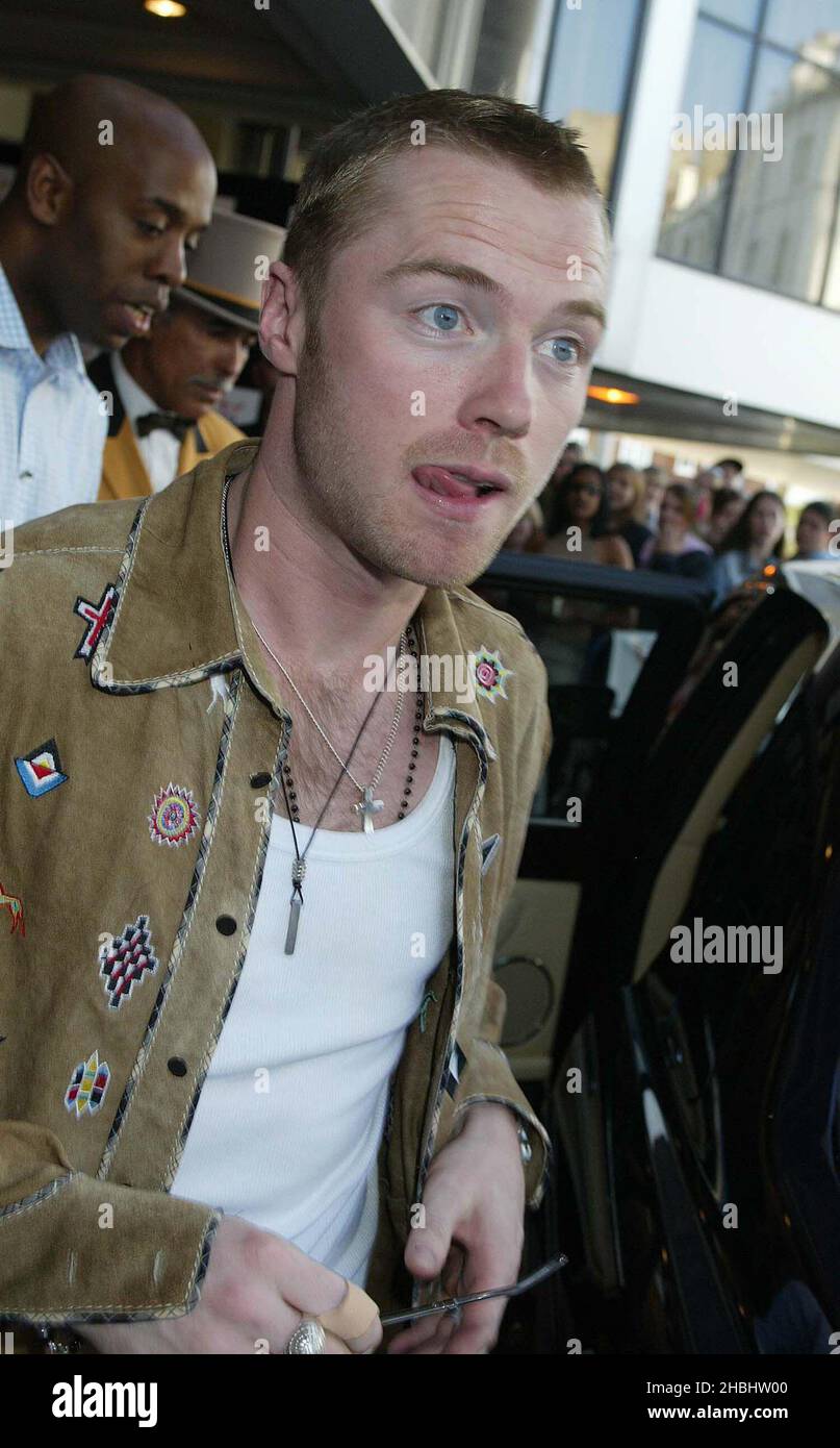 Ronan Keating au Capital radio Awards, Royal Lancaster Hotel, Londres. Demi-longueur Banque D'Images