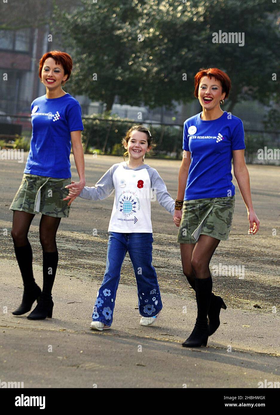 Des filles trieuses à la Journée internationale du cancer de l'enfance à Londres, Lincolns Inn Fields. Banque D'Images