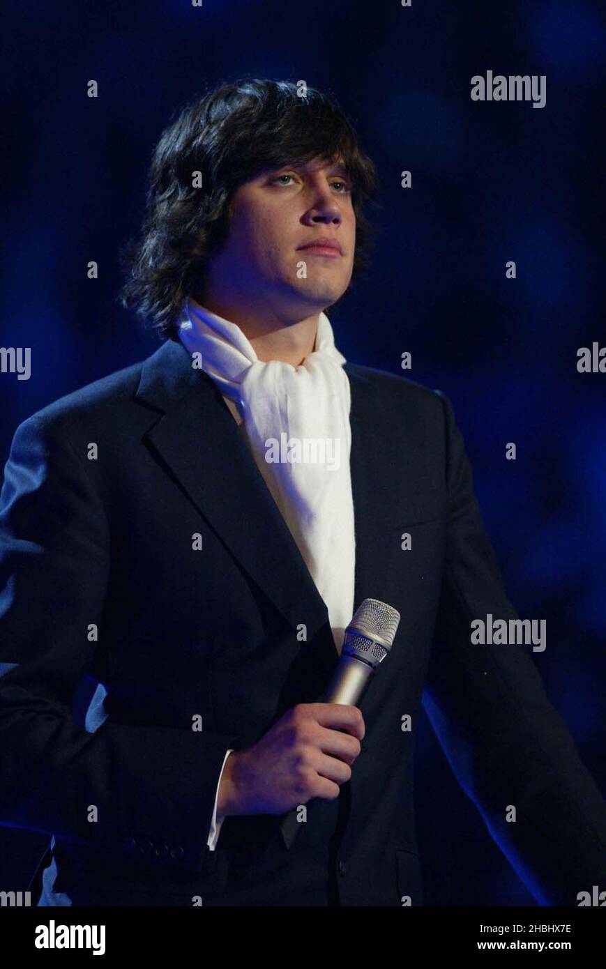 Vernon Kay photographié aux Brit Awards 2003 à Londres. 3/4 Banque D'Images