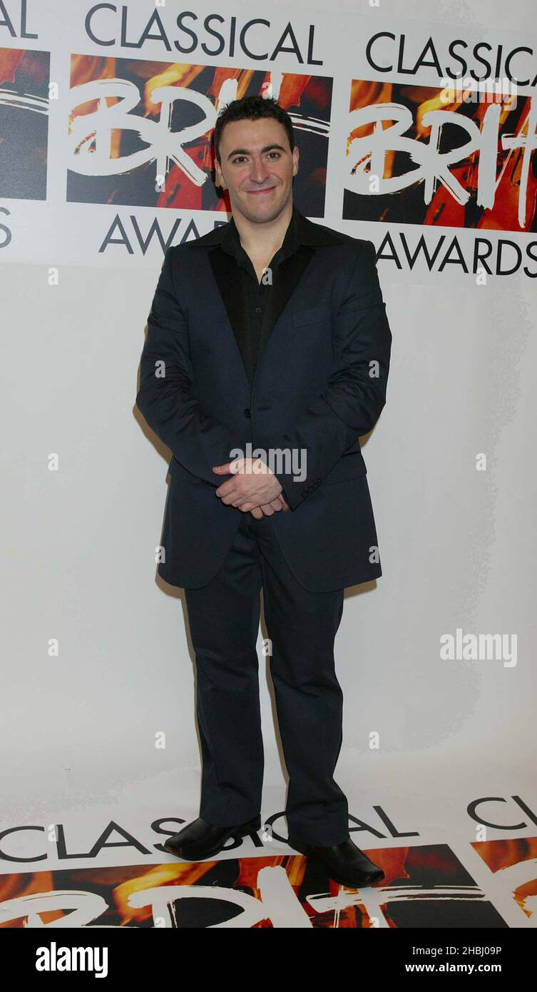 Maxim Vengerov artiste violoniste de l'année 2003 aux Classical Brit Awards au Royal Albert Hall, Londres. Longueur totale. Banque D'Images