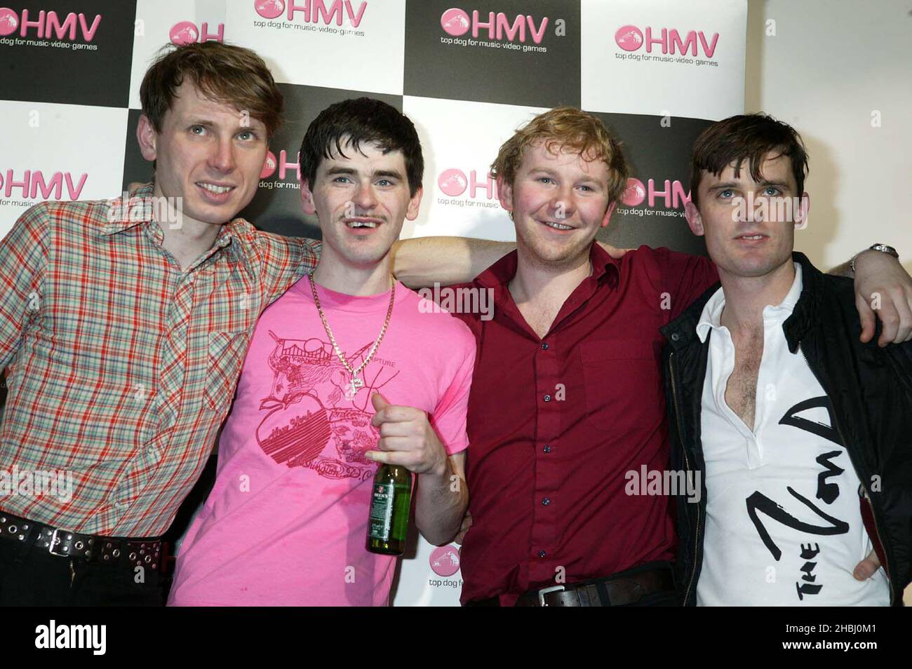 Franz Ferdinand joue en magasin à HMV Oxford Street à Londres. Gig célèbre aujourd'hui la sortie du premier album auto-titré. Banque D'Images