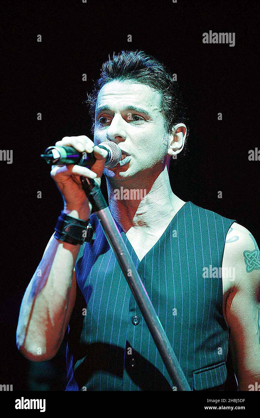 Dave Gahan, de Depeche mode, joue en solo sur scène au Hammersmith Apollo, Londres. Banque D'Images