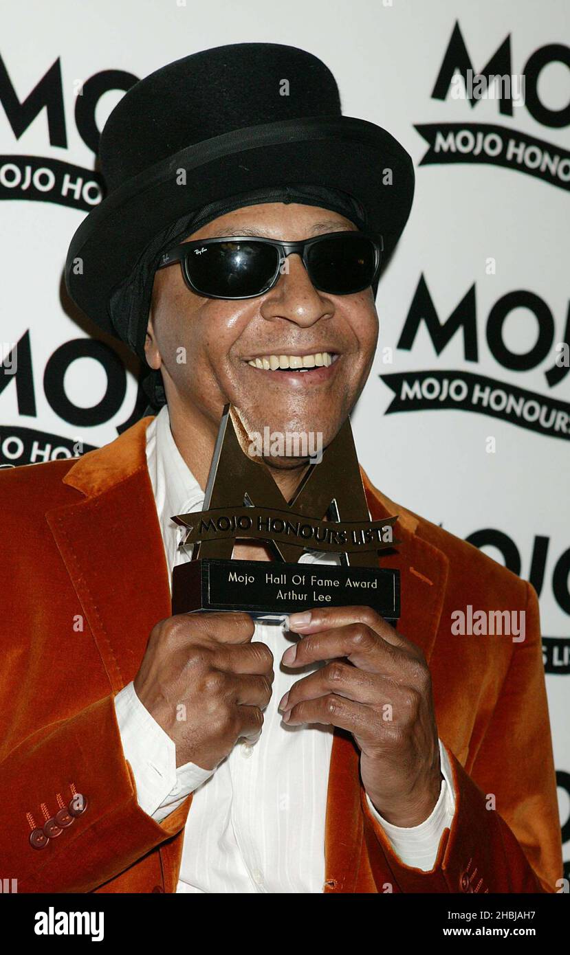 Arthur Lee de Love pose dans la salle de presse du Mojo Awards à la salle de banquet de Whitehall, Londres. (Le Mojo Hall of Fame Award) Banque D'Images