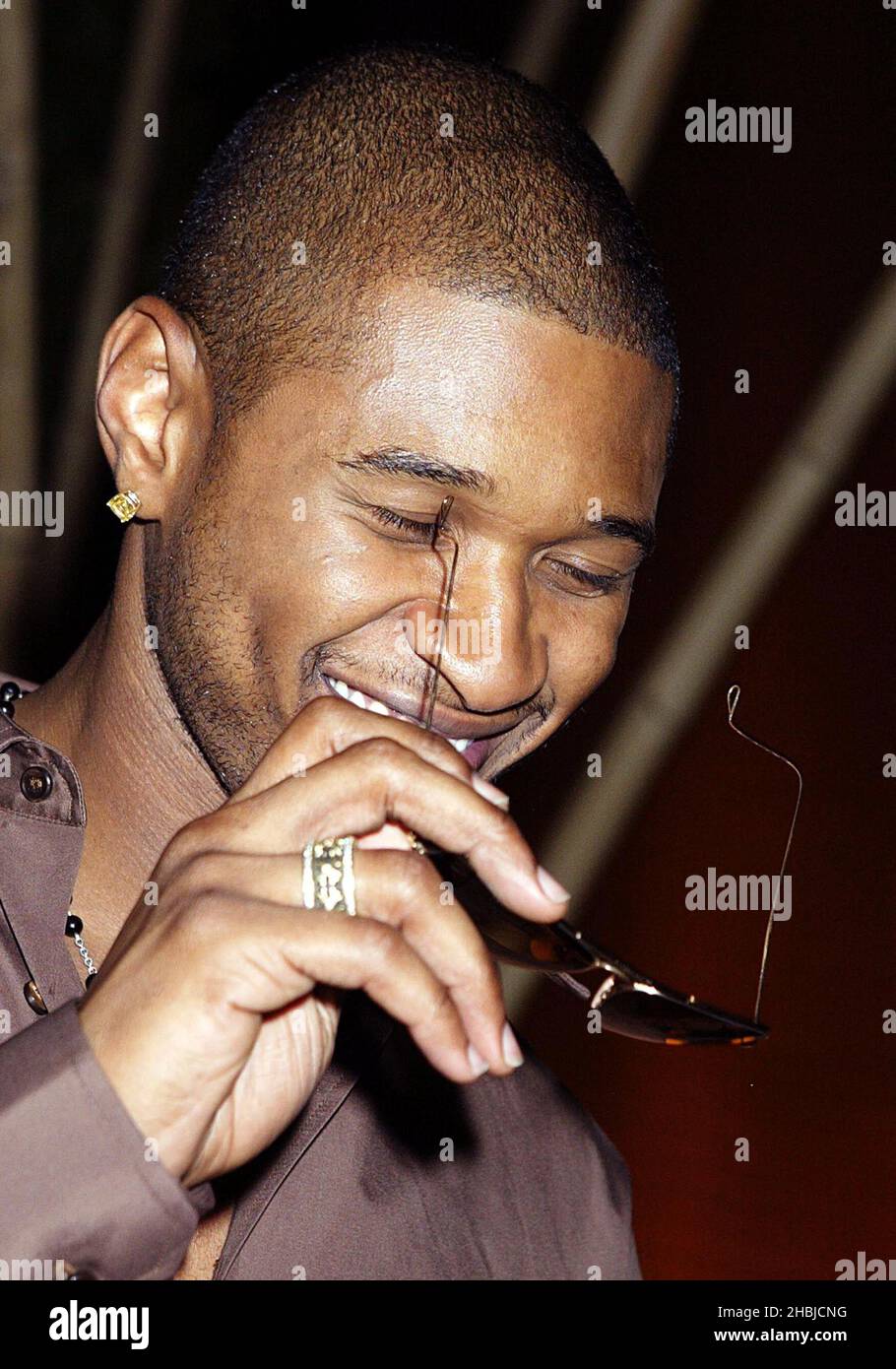 Usher arrive au Clive Davis Dinner Party avant les World Music Awards au restaurant Crustacea à l'Aladdin Hotel de Las Vegas, aux États-Unis. Banque D'Images