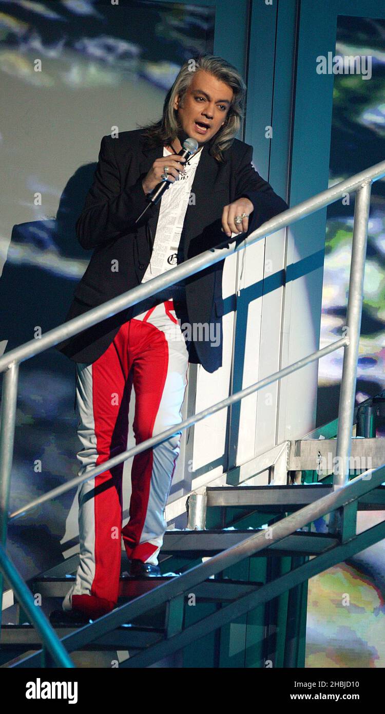 Philip Kirkorov, de Russie, se produit sur scène lors des World Music Awards 2004 au Thomas & Mack Center le 15 septembre 2004 à Las Vegas, Nevada. Banque D'Images