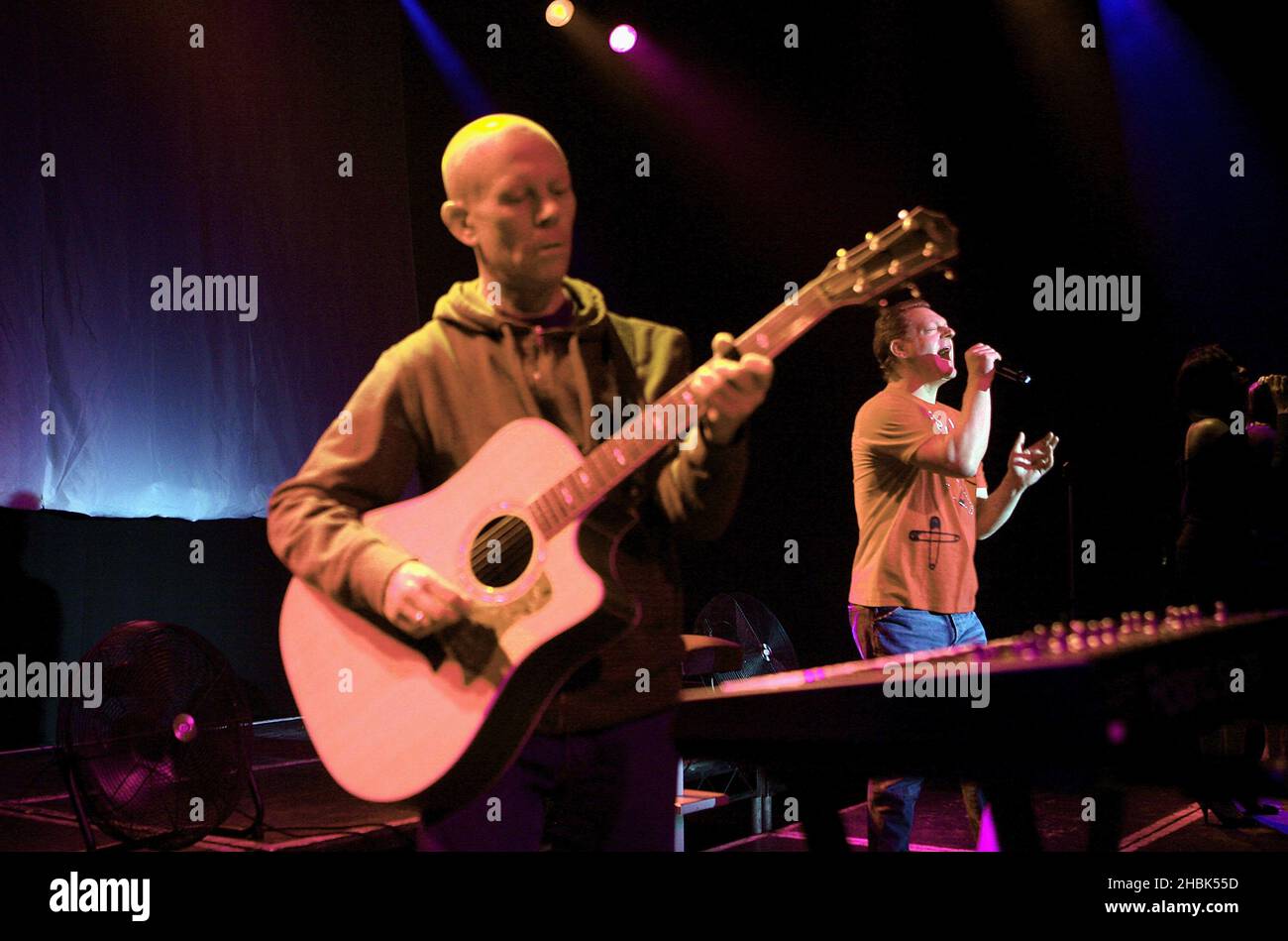 Andy Bell et Vince Clark d'Erasure se sont performances au G-A-y Astoria le 19 mai 2007 dans le centre de Londres. Banque D'Images