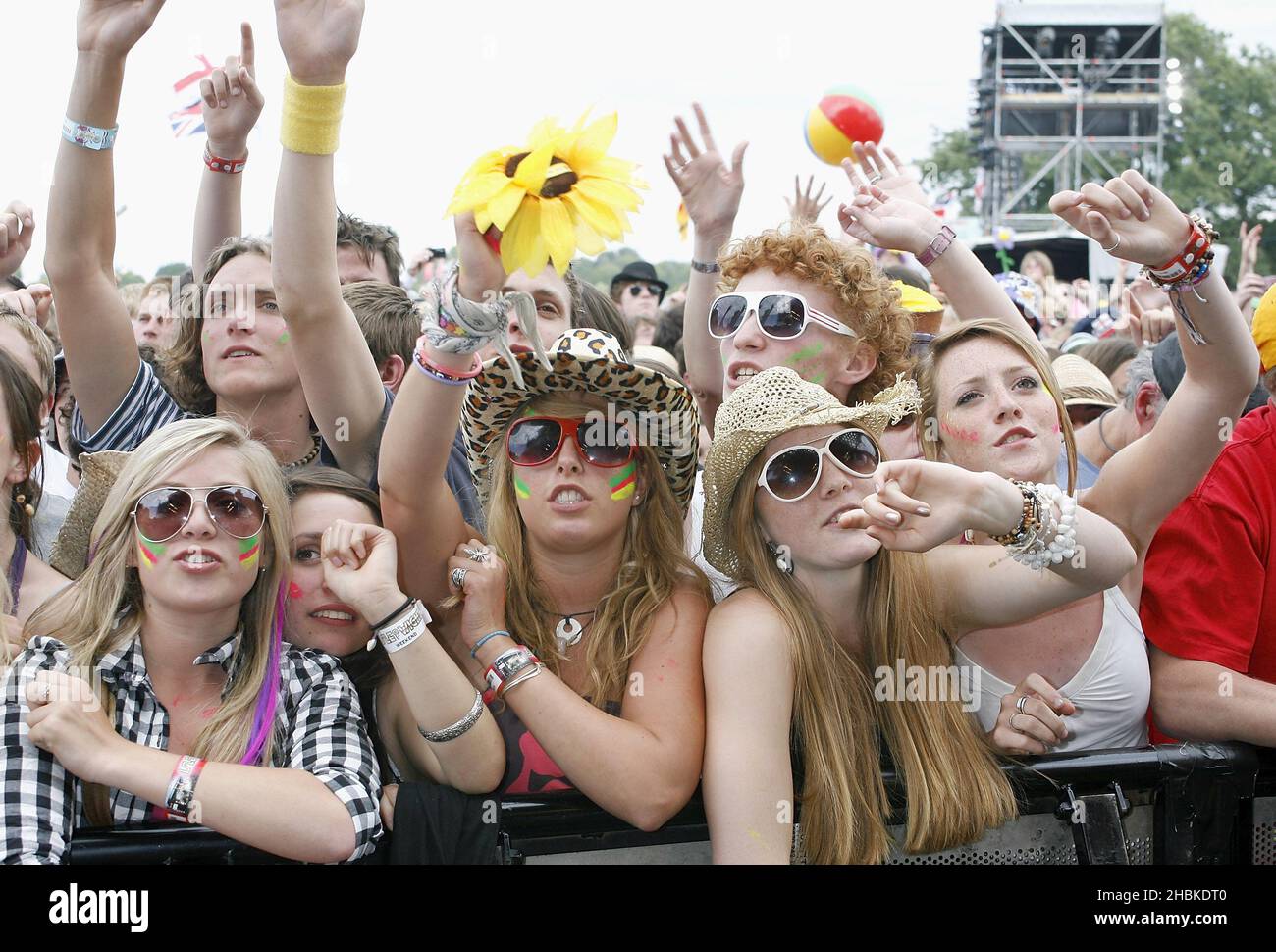 La foule au Festival de l'île de Wight 2008 au parc Seaclose sur l'île de Wight. Banque D'Images