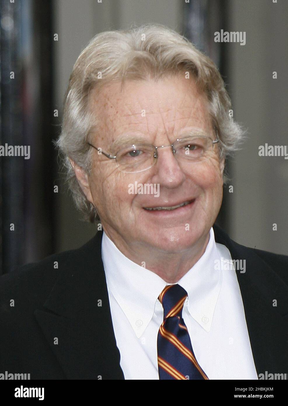 Jerry Springer à un photocall pour annoncer ses débuts sur scène comme Billy Flynn dans la comédie musicale Chicago, au Cambridge Theatre à Londres. Banque D'Images