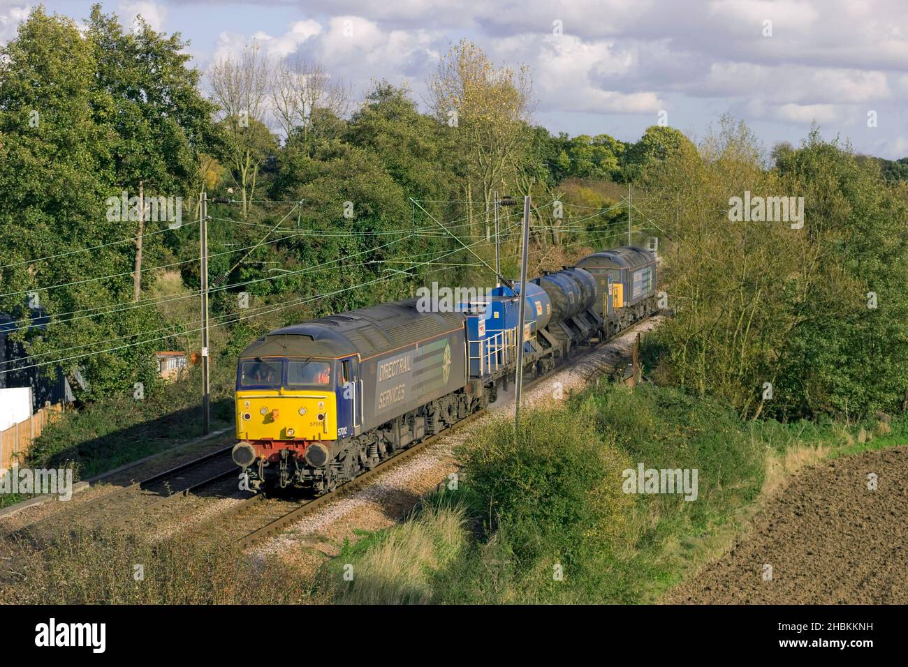 Une paire de trains directs de classe 57s, numéros 57012 et 57007, pour le traitement de la tête du rail supérieur et du rail à queue à Weeley, sur la branche de Clacton. Banque D'Images