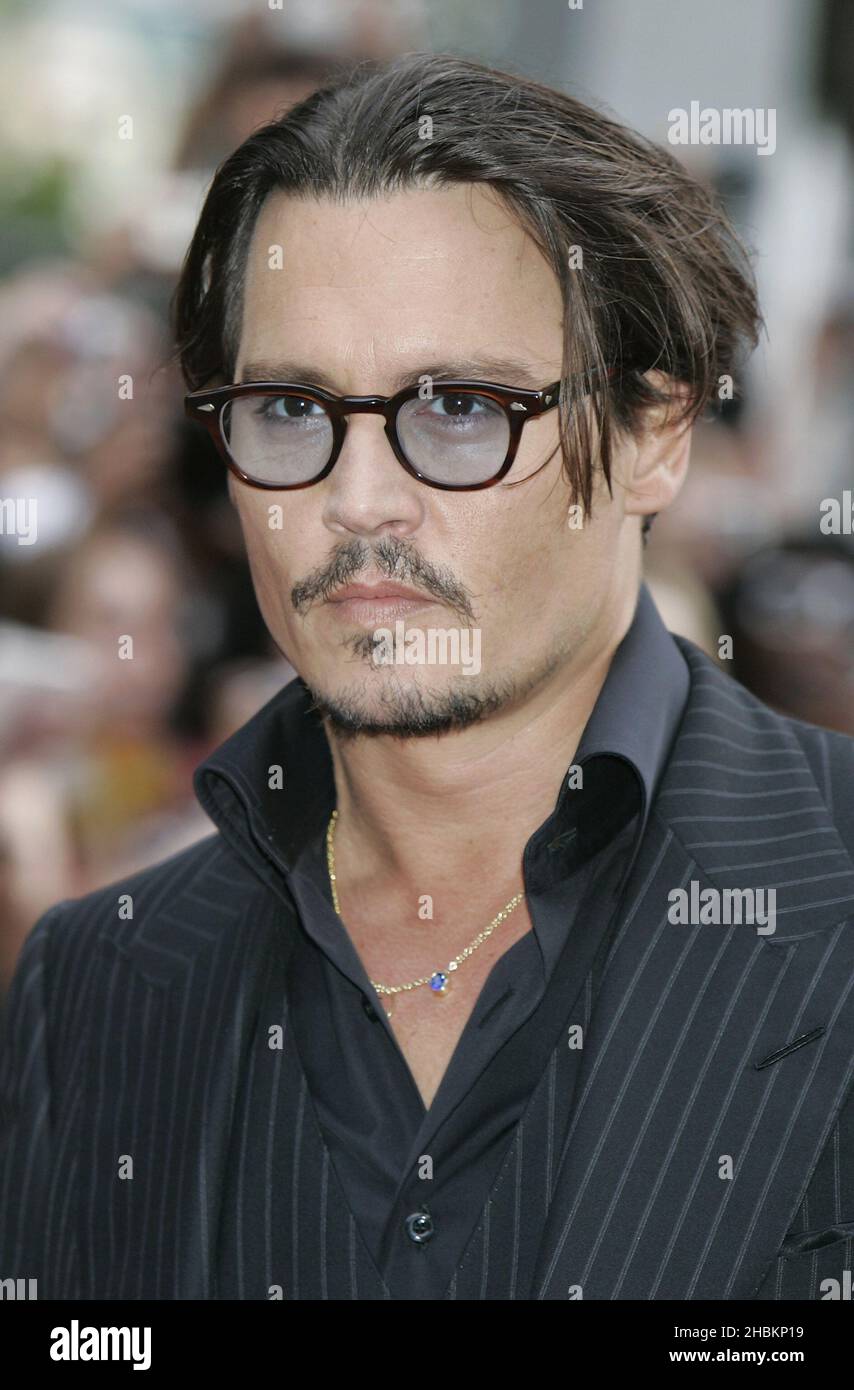 Johnny Depp arrive pour la première européenne des ennemis publics à l'Empire Leicester Square, Londres. Banque D'Images