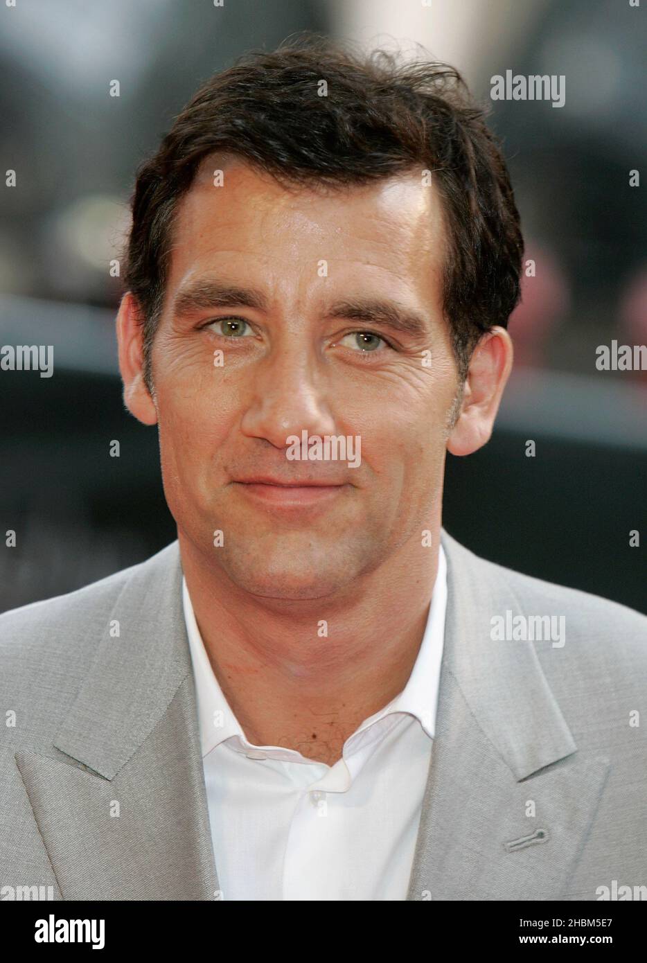 Clive Owen arrive au Twilight Saga Eclipse Premiere à l'Odeon, Leicester Square, Londres. Banque D'Images