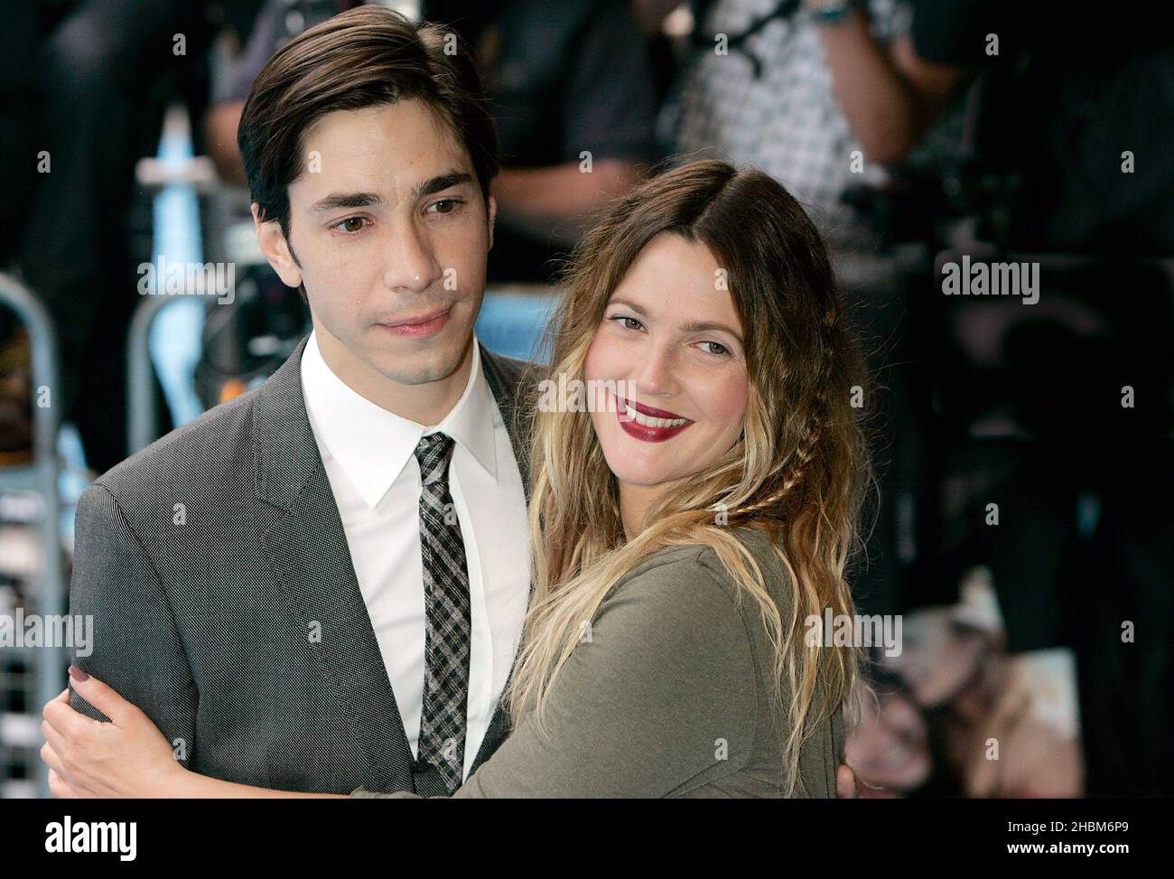 Drew Barrymore et Justin long arrivent pour la première mondiale de la distance au vue Cinema, Leicester Square, Londres Banque D'Images