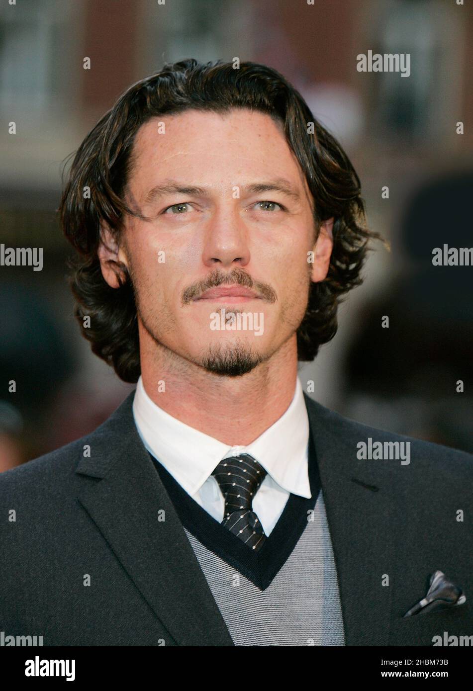 Luke Evans arrive à la première de Tamara Drewe UK à l'Odeon, Leicester Square à Londres. Banque D'Images