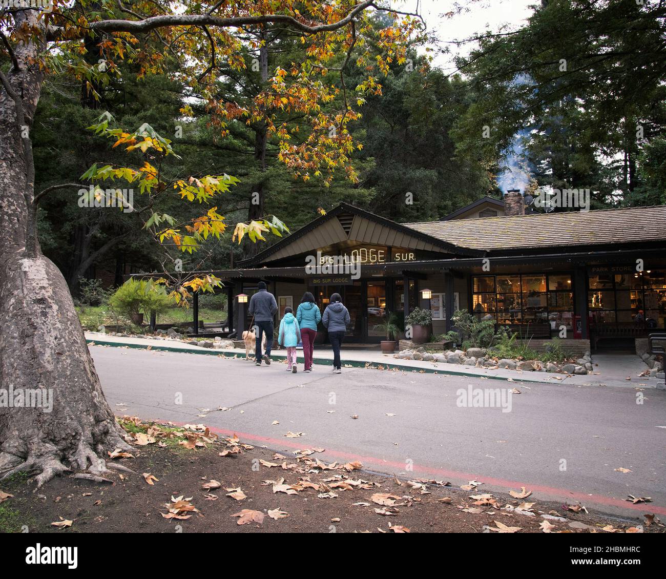 Big sur, CA, États-Unis - 12 décembre 2021 : extérieur du Big sur Lodge à Pfeiffer Big sur State Park, Big sur, CA. Banque D'Images