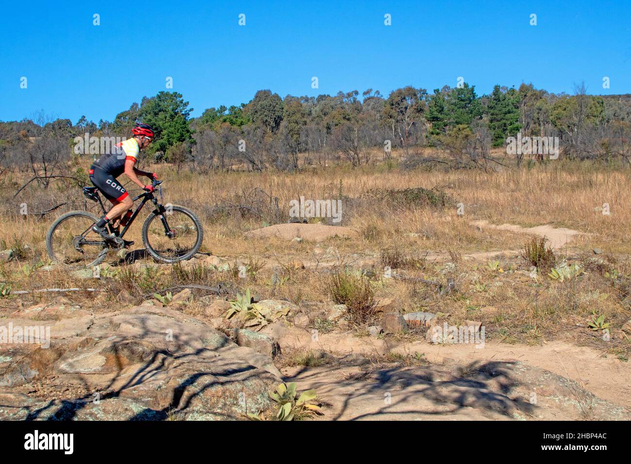 Vélo tout terrain sur Deep Creek Trail à Stromlo Banque D'Images