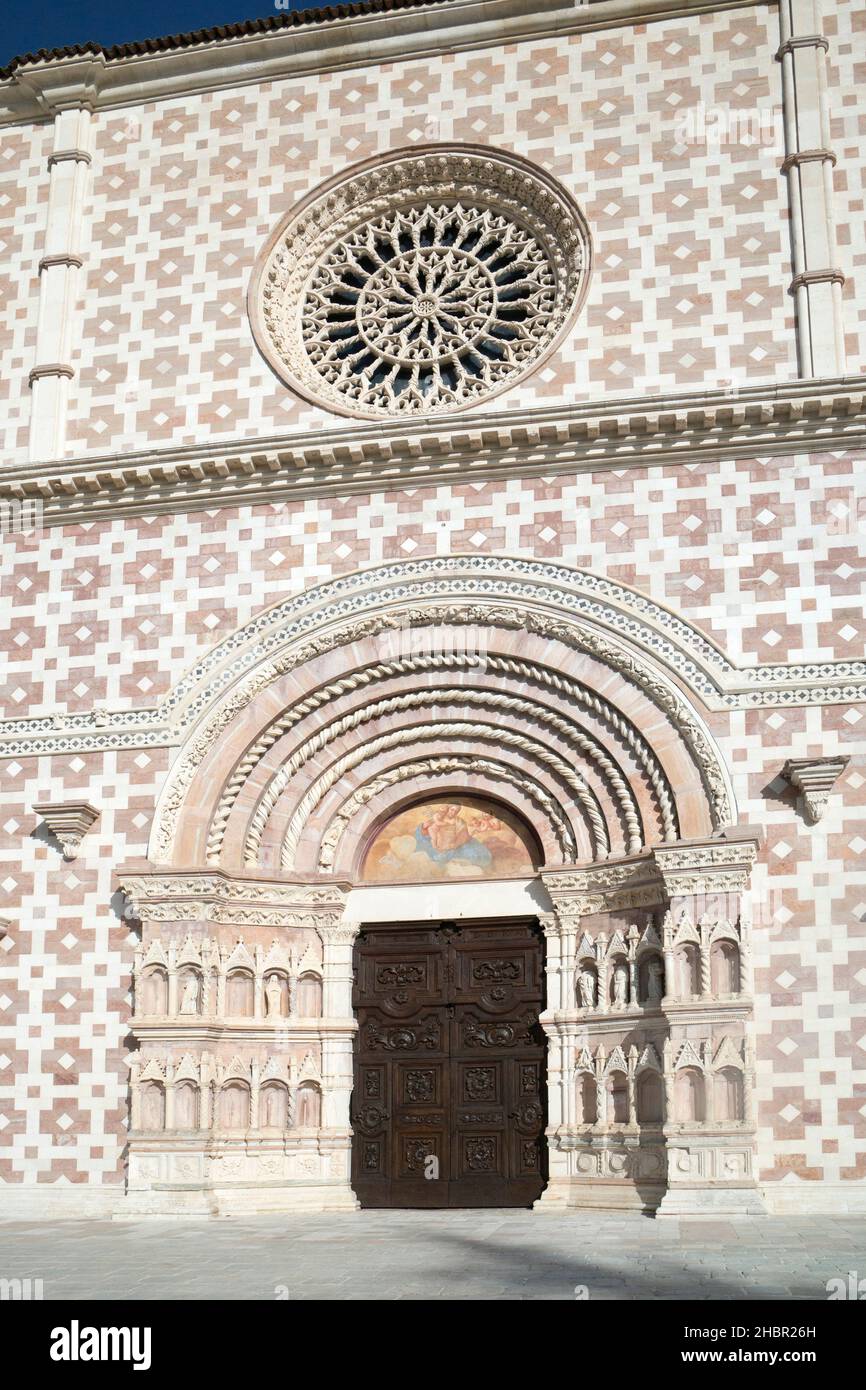 Basilique de Collemaggio, Portale, l'Aquila, Abruzzes, Italie,Europe Banque D'Images