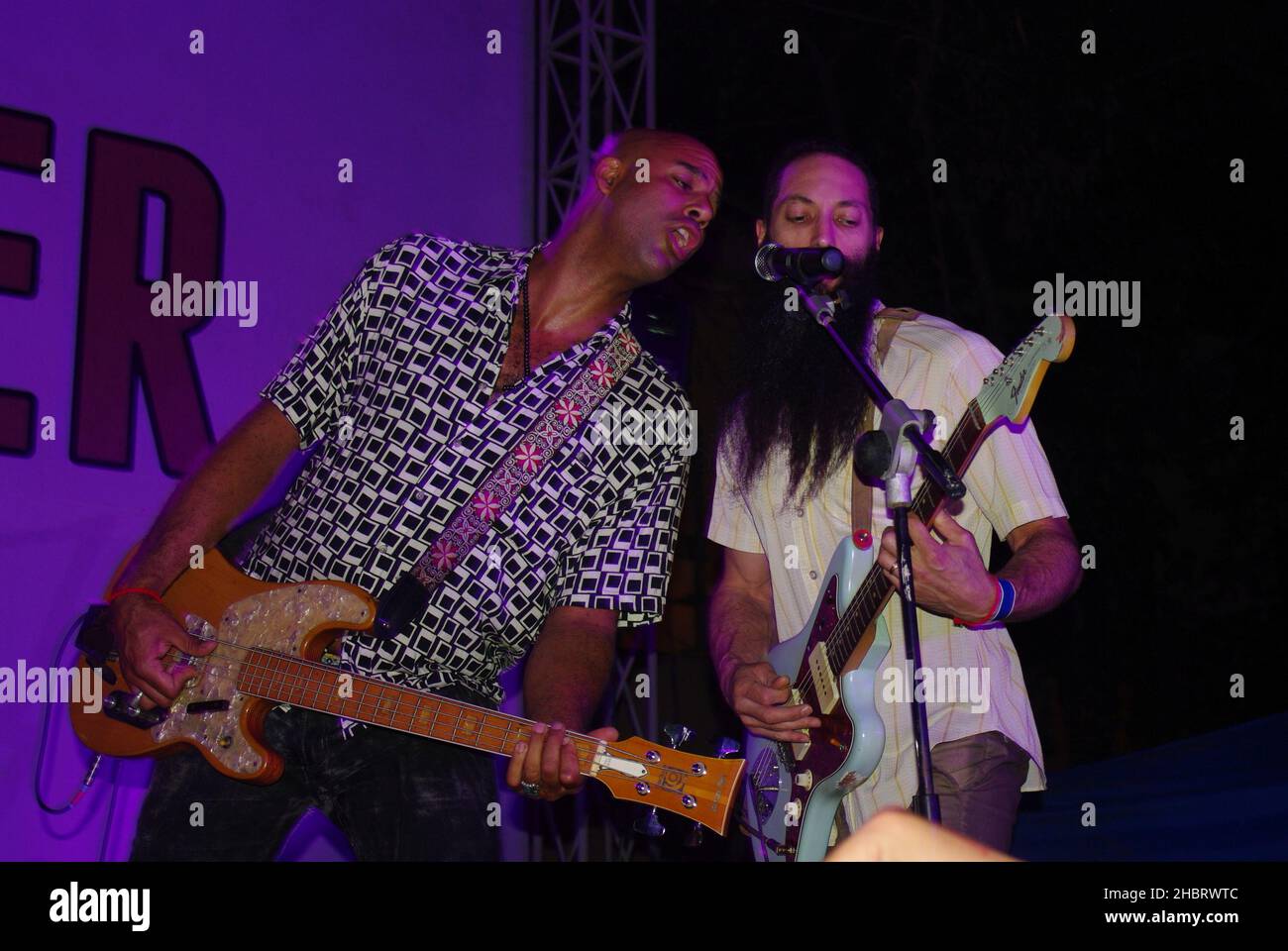 2010s Vietnam: PEPFAR, Ambassade des États-Unis hôte de la fièvre dengue concert à Hanoi ca.26 novembre 2011 Banque D'Images