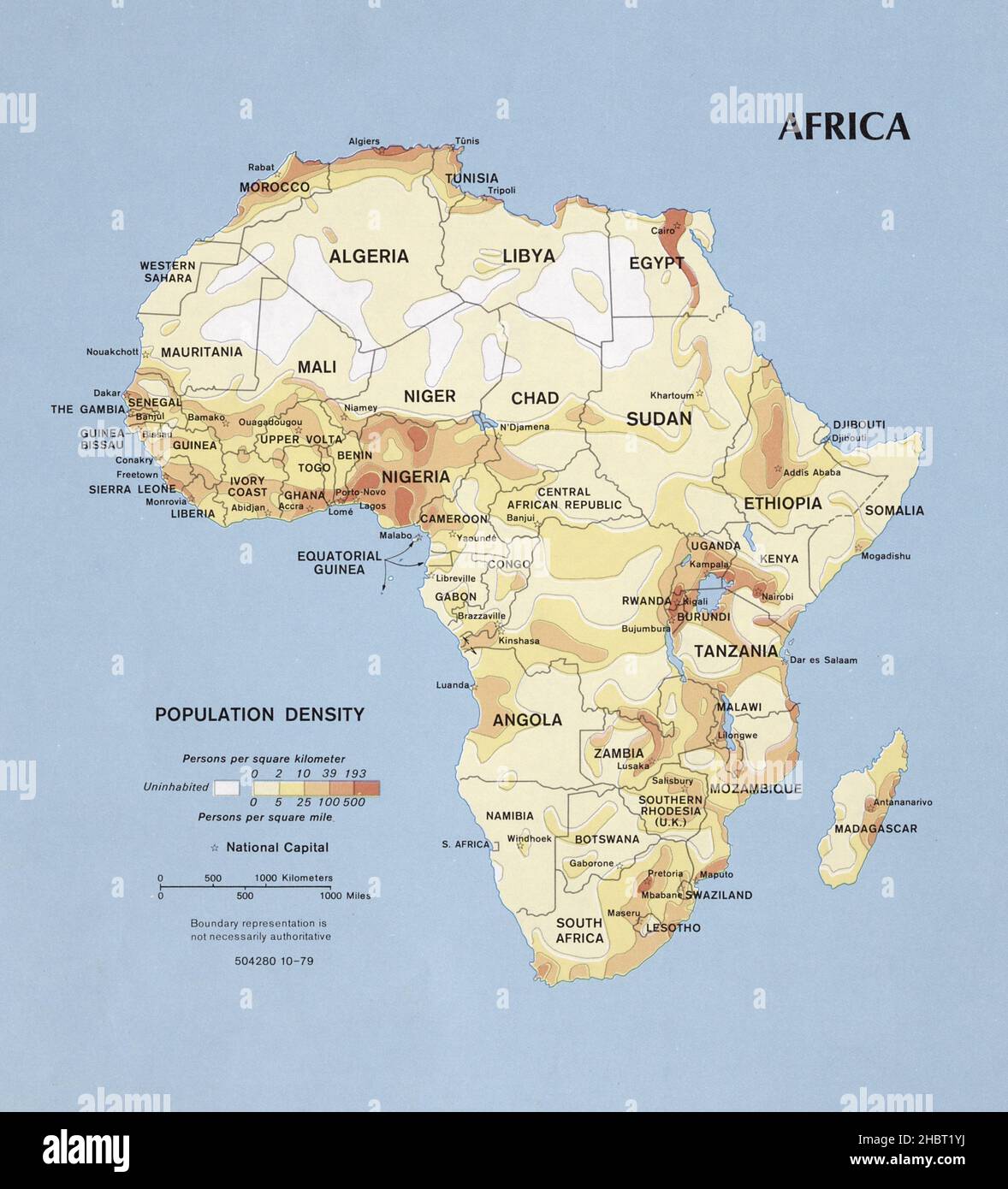 1979 carte de la population de l'Afrique Banque D'Images