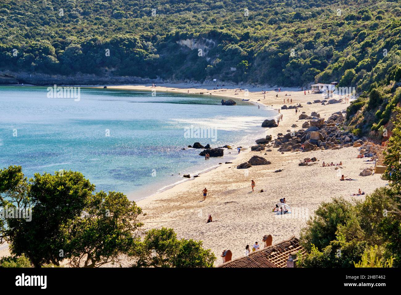 La plage de Galapos au Parc naturel d'Arrabida. Setubal, Portugal Banque D'Images