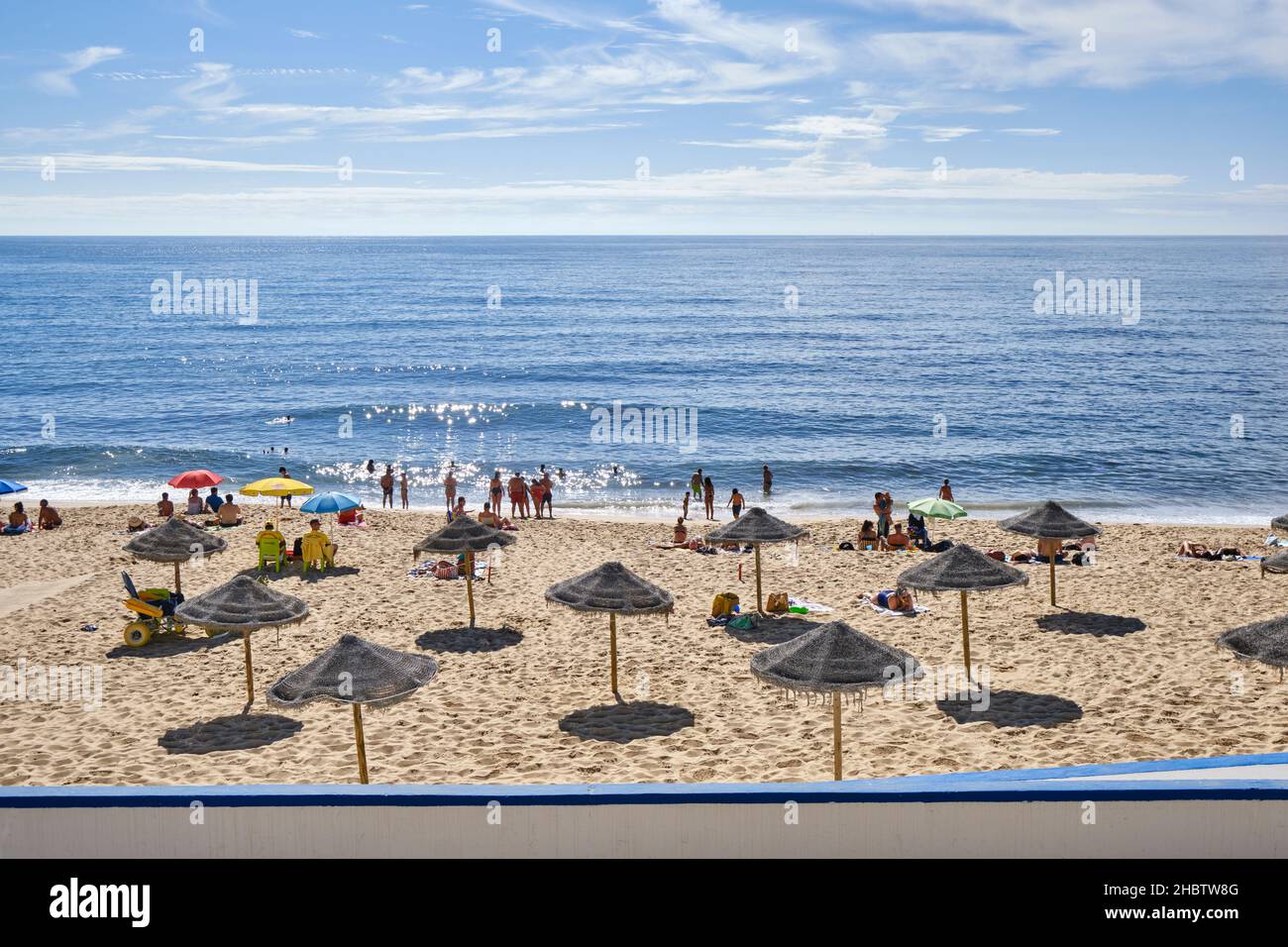 Praia do Norte (plage nord) Ericeira en été.Portugal Banque D'Images