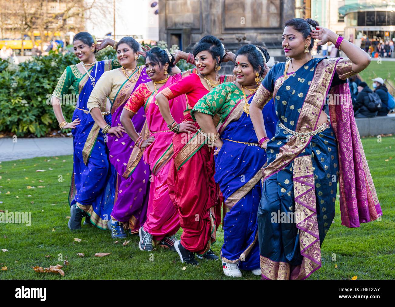 Danseurs indiens, festival de Diwali, Édimbourg, Écosse, Royaume-Uni Banque D'Images