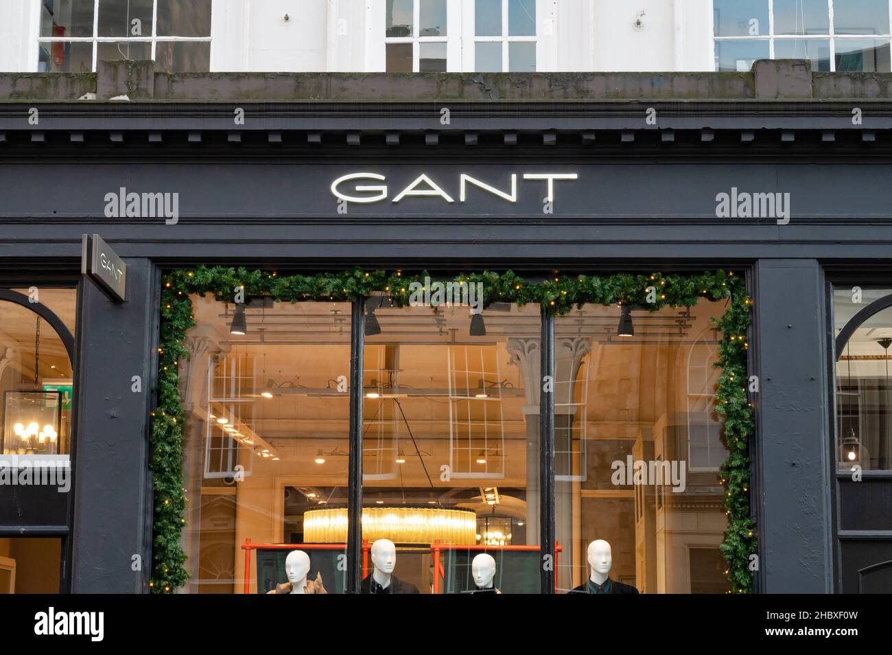 Édimbourg, Écosse - 21 novembre 2021 : le panneau pour le magasin de vêtements Gant à Édimbourg. Banque D'Images