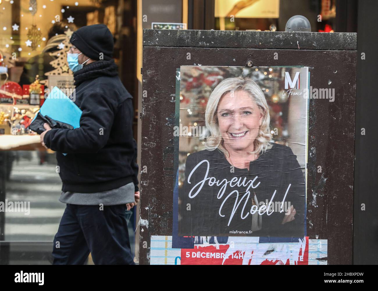 MARINE LE PEN AFFICHE JOYEUX NOËL Banque D'Images