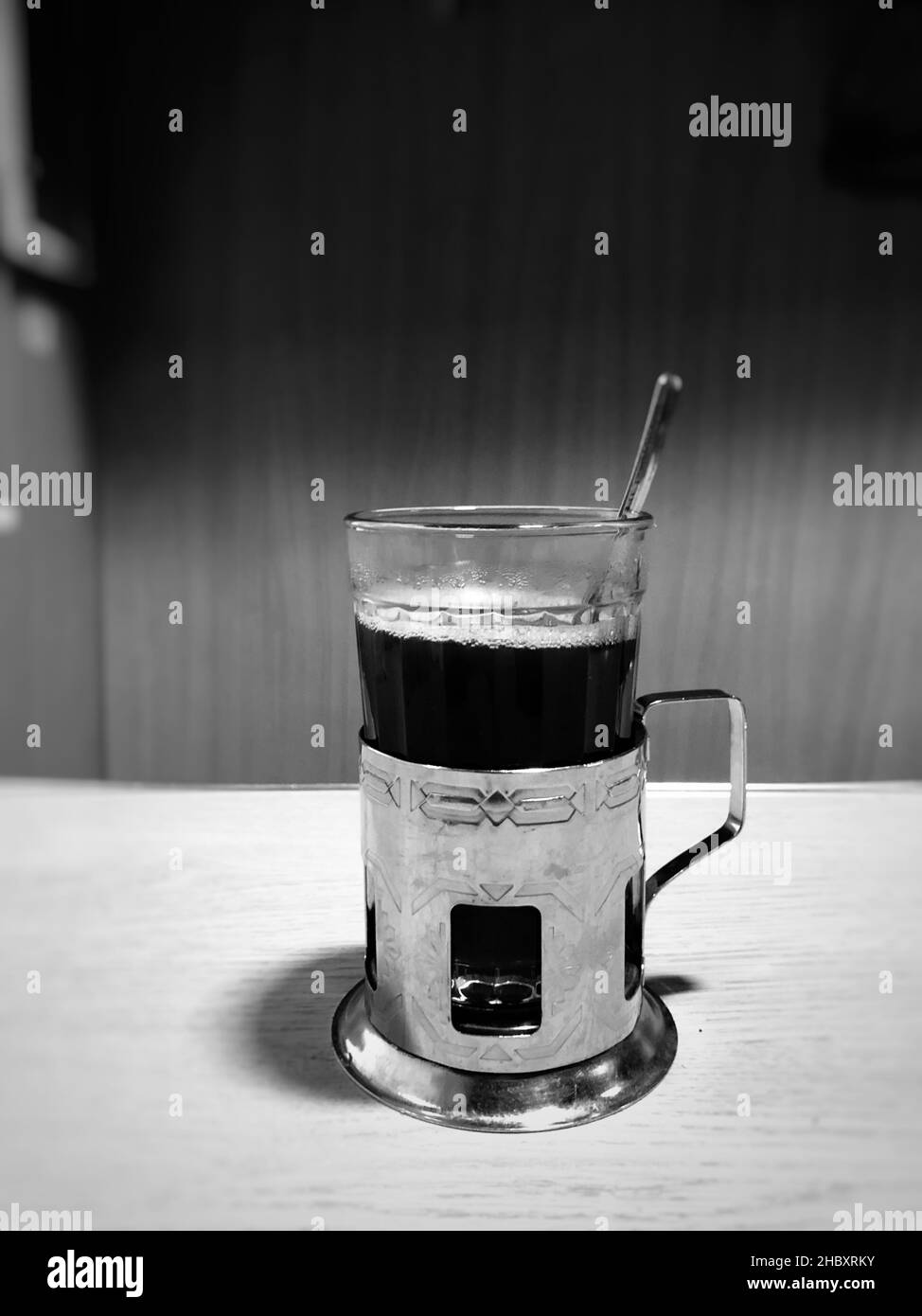 Tasse de thé dans le train Banque D'Images