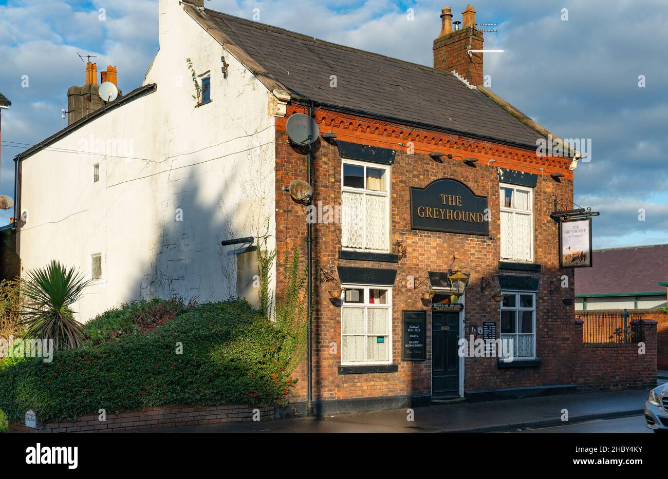 The Greyhound Pub, 100 Aughton Street, Ormskirk, Lancashire.Photo prise en décembre 2021. Banque D'Images