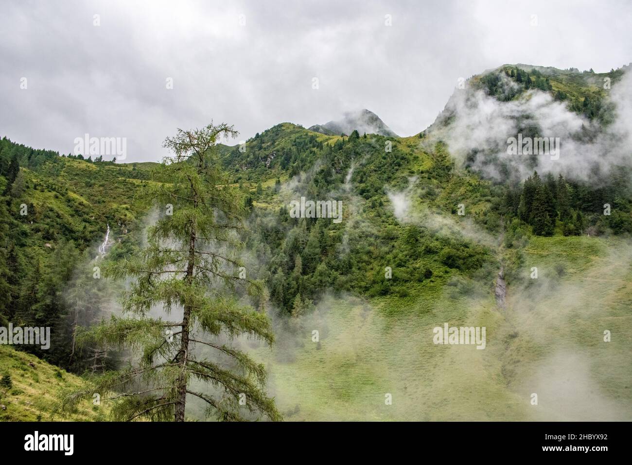 Paysage de montagne sauvage pittoresque dans le parc national de la haute Tauern dans les Alpes autrichiennes Banque D'Images