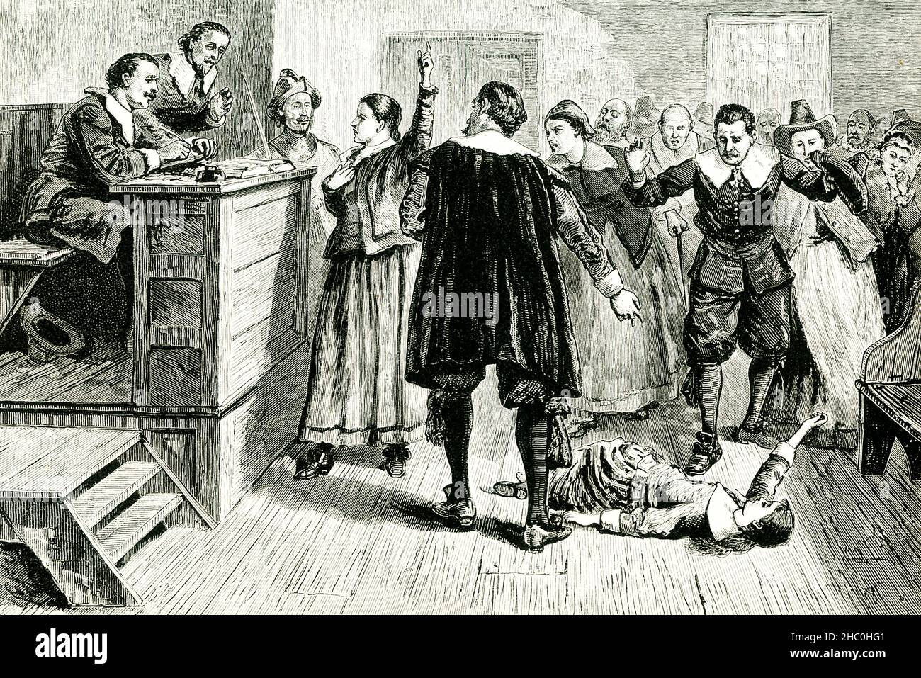 Les tristement célèbres procès de sorcières de Salem ont commencé au printemps 1692, après qu'un groupe de jeunes filles du village de Salem, Massachusetts, a prétendu être possédé par le diable et a accusé plusieurs femmes locales de sorcellerie.Alors qu'une vague d'hystérie s'est répandue dans tout le Massachusetts colonial, un tribunal spécial s'est réuni à Salem pour entendre les affaires; la première personne condamnée, Bridget Bishop, a été pendue en juin.Dix-huit autres ont suivi Bishop à la colline de Galws de Salem, tandis que quelque 150 autres hommes, femmes et enfants ont été accusés au cours des prochains mois Banque D'Images