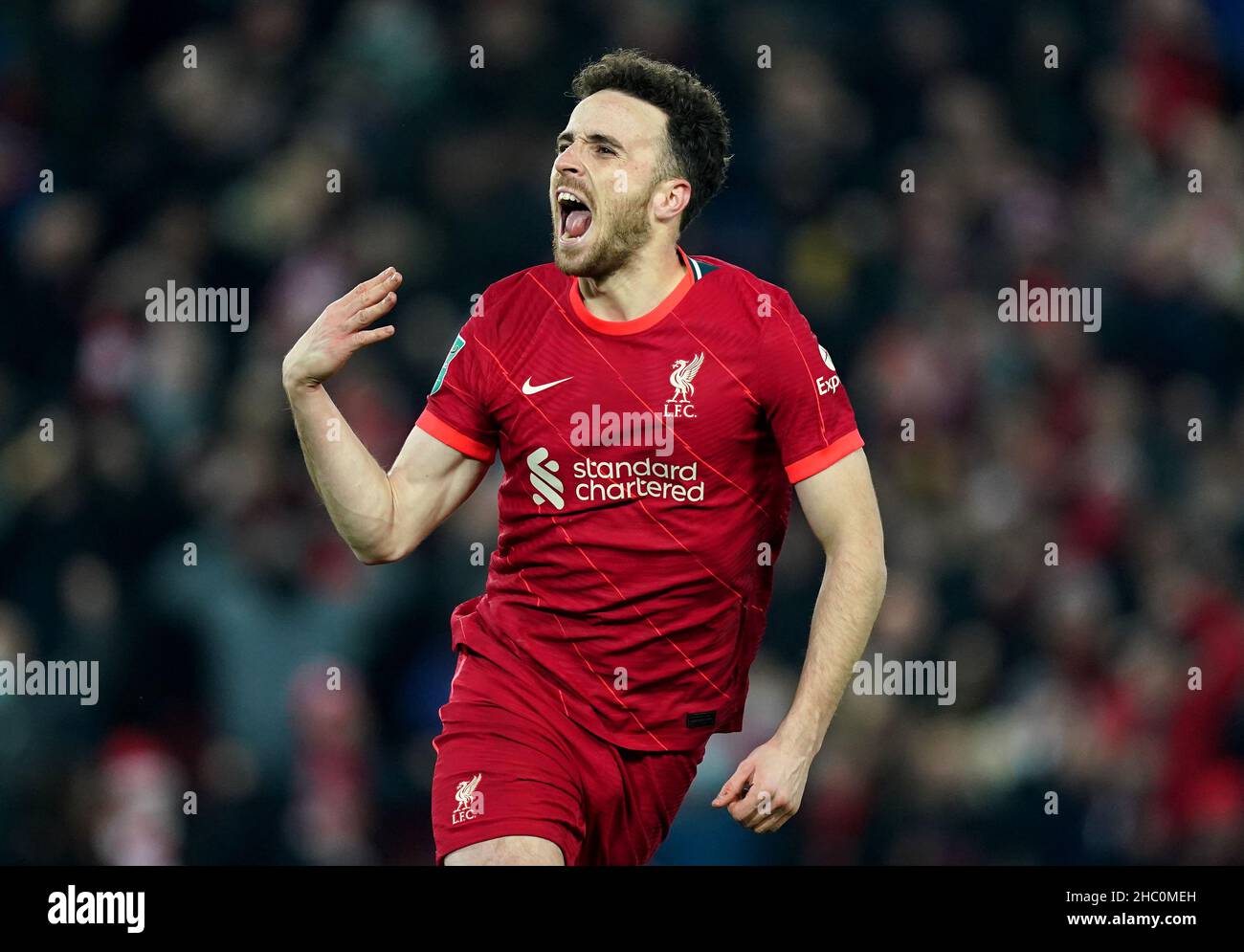 Diogo Jota de Liverpool célèbre la pénalité décisive lors du match final de la Carabao Cup à Anfield, Liverpool.Date de la photo: Mercredi 22 décembre 2021. Banque D'Images