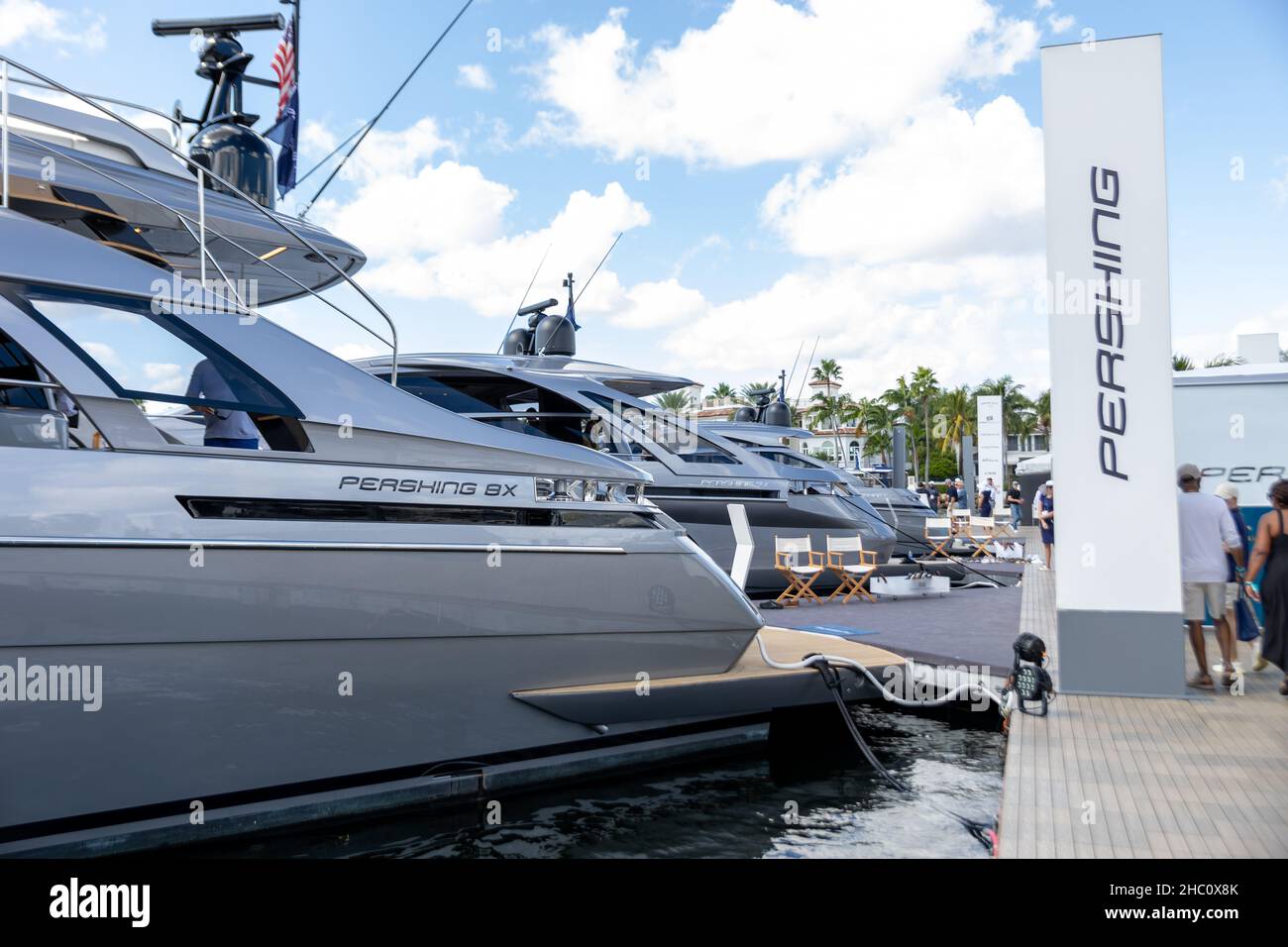 Salon nautique international 62nd de fort Lauderdale.Petits bateaux à pont, Cabin Boats de Cuddy, Pontoon Boats, Surf Boat, Jet Boats,Bateaux de pêche à l'alun. Banque D'Images