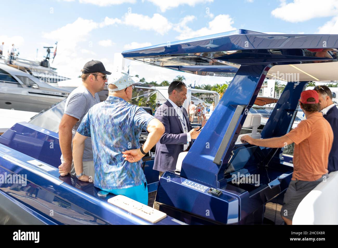 Salon nautique international 62nd de fort Lauderdale.Petits bateaux à pont, Cabin Boats de Cuddy, Pontoon Boats, Surf Boat, Jet Boats,Bateaux de pêche à l'alun. Banque D'Images