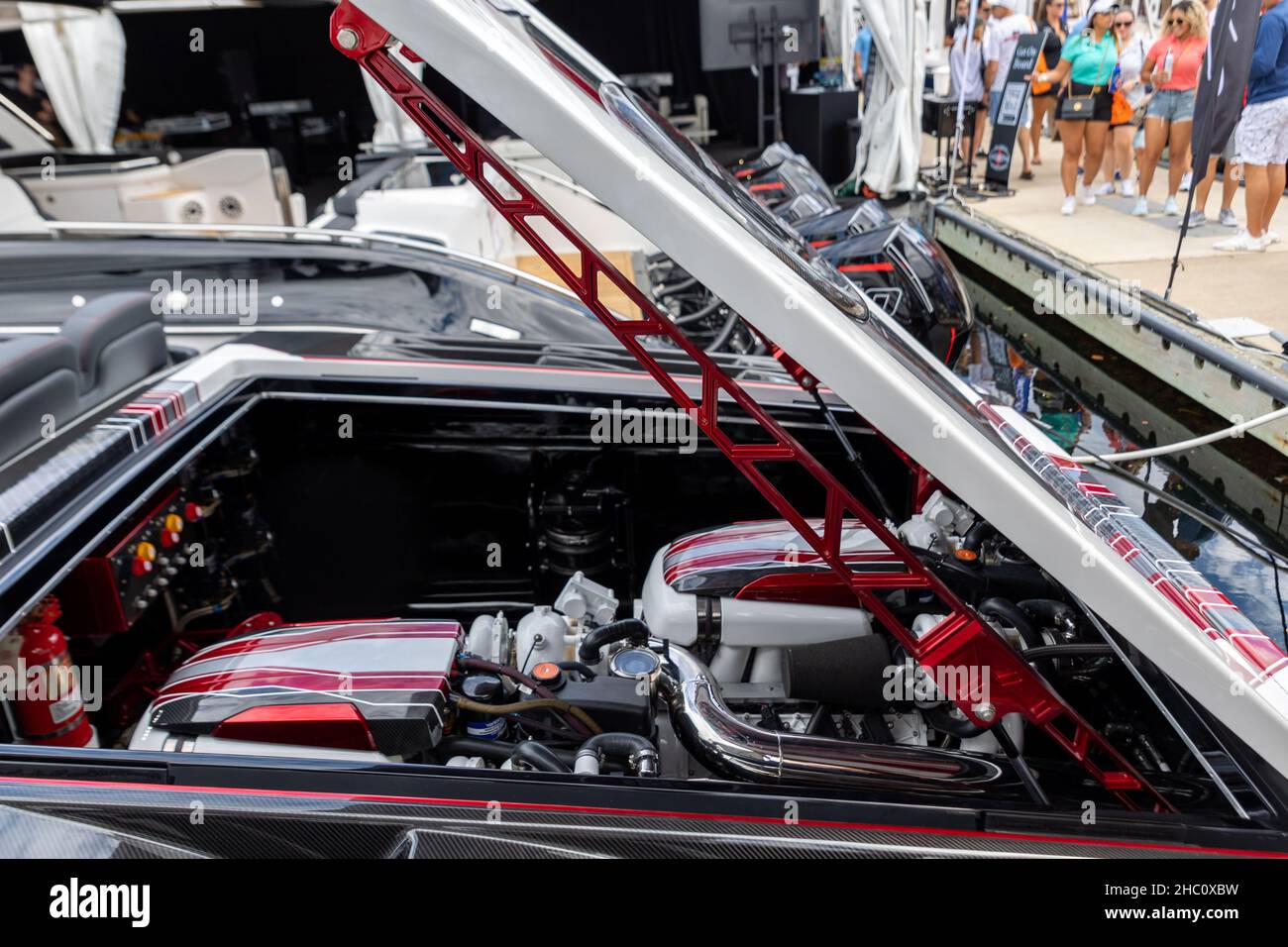 Salon nautique international 62nd de fort Lauderdale.Petits bateaux à pont, Cabin Boats de Cuddy, Pontoon Boats, Surf Boat, Jet Boats,Bateaux de pêche à l'alun. Banque D'Images