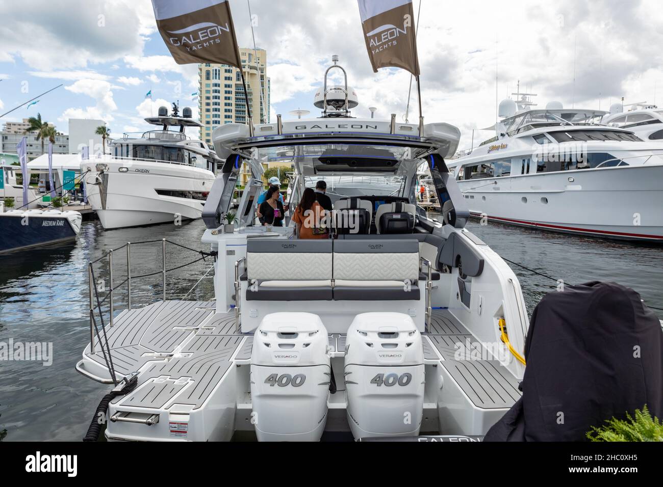 Salon nautique international 62nd de fort Lauderdale.Petits bateaux à pont, Cabin Boats de Cuddy, Pontoon Boats, Surf Boat, Jet Boats,Bateaux de pêche à l'alun. Banque D'Images