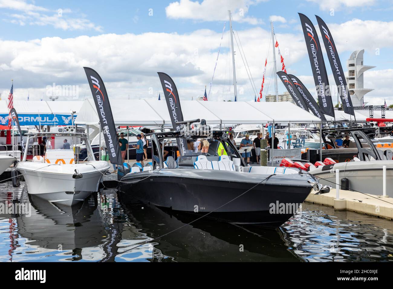 Salon nautique international 62nd de fort Lauderdale.Petits bateaux à pont, Cabin Boats de Cuddy, Pontoon Boats, Surf Boat, Jet Boats,Bateaux de pêche à l'alun. Banque D'Images