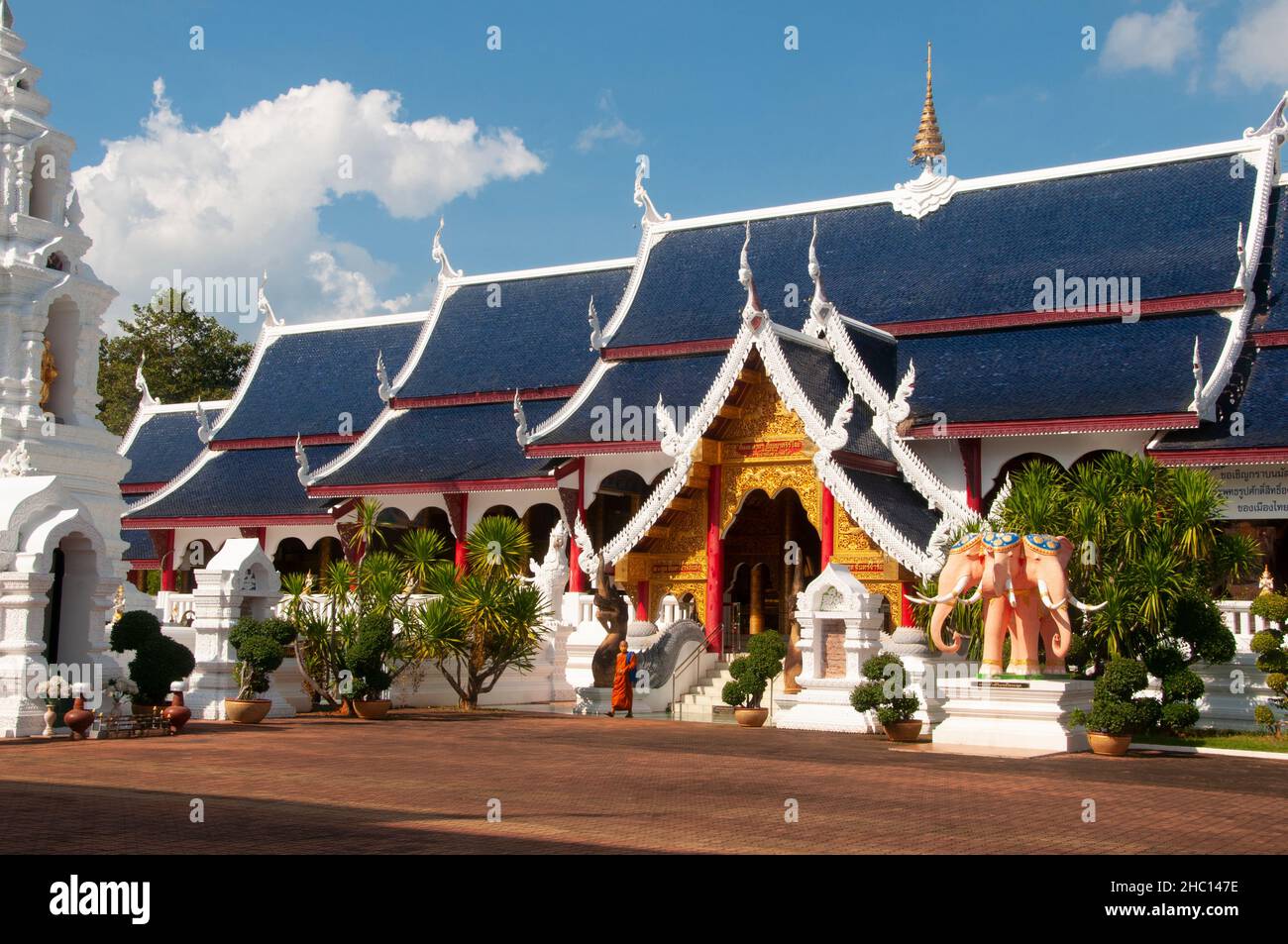 Thaïlande: Wat Ban Den, Ban Inthakin, district de Mae Taeng, Chiang Mai.Wat Ban Den, également connu sous le nom de Wat Bandensali si Mueang Kaen, est un grand complexe de temples bouddhistes au nord de la ville de Chiang Mai dans le nord de la Thaïlande. Banque D'Images