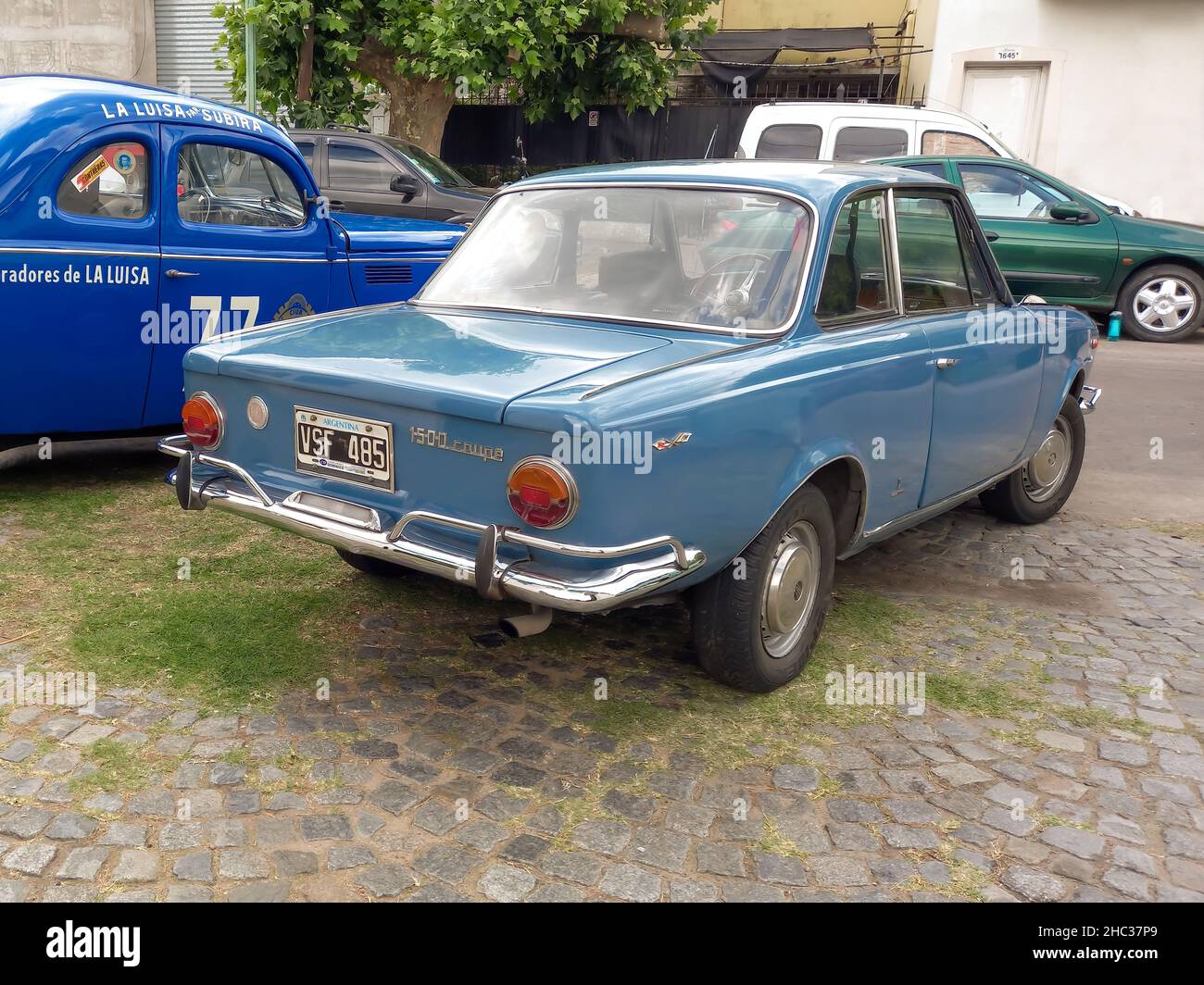 Lomas De Zamora Argentine 4 Decembre 21 Fiat 1500 Coupe Vignale Fastback Berlinetta Sport Bleu Clair Construit En Argentine Fin 1960s Vue Arriere Env Photo Stock Alamy