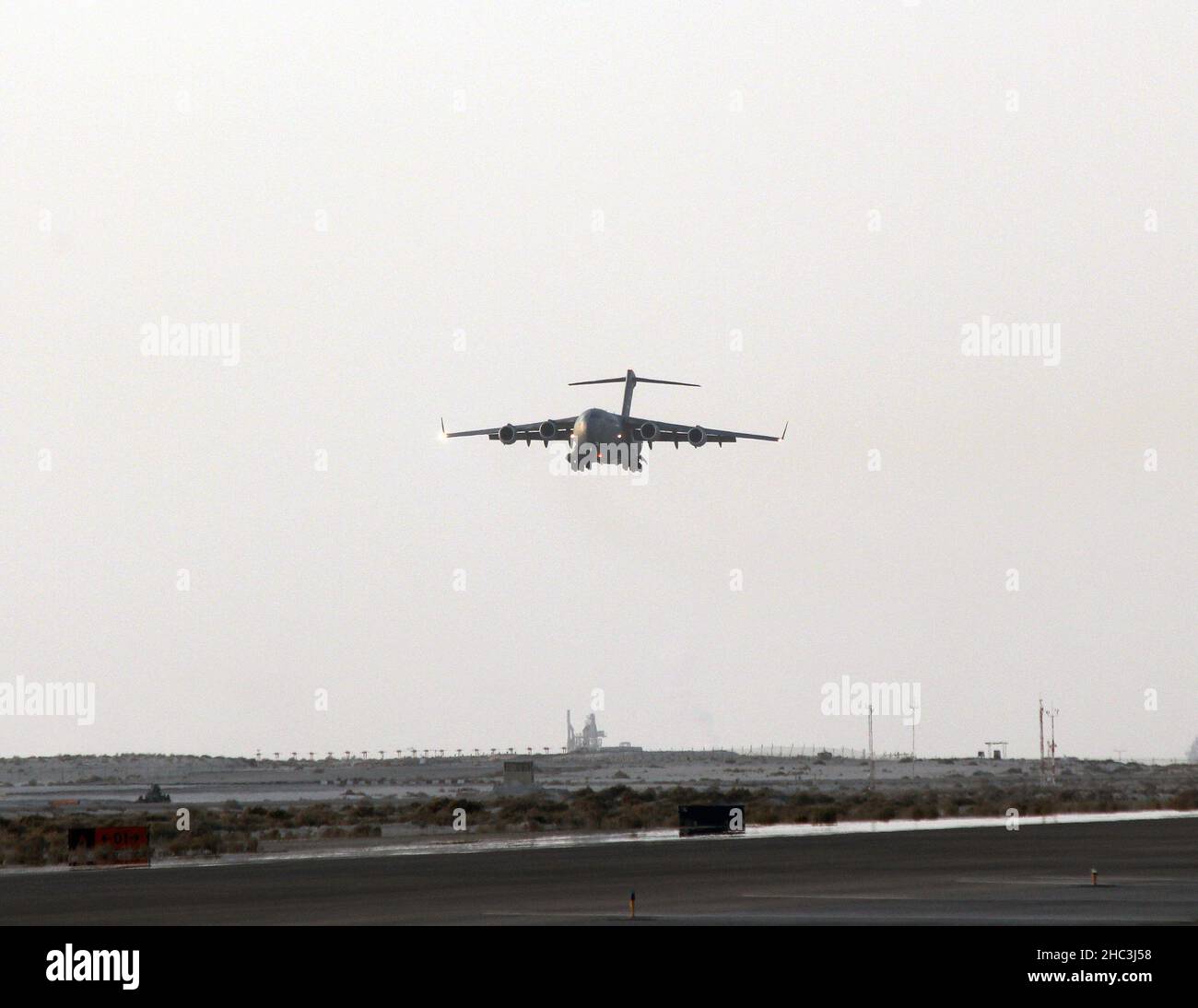 Modèle Réduit C-17 Globemaster III Échelle 1/200 – Avion De Transport US Air Force – Pièce De Collection Détaillée Avec Support