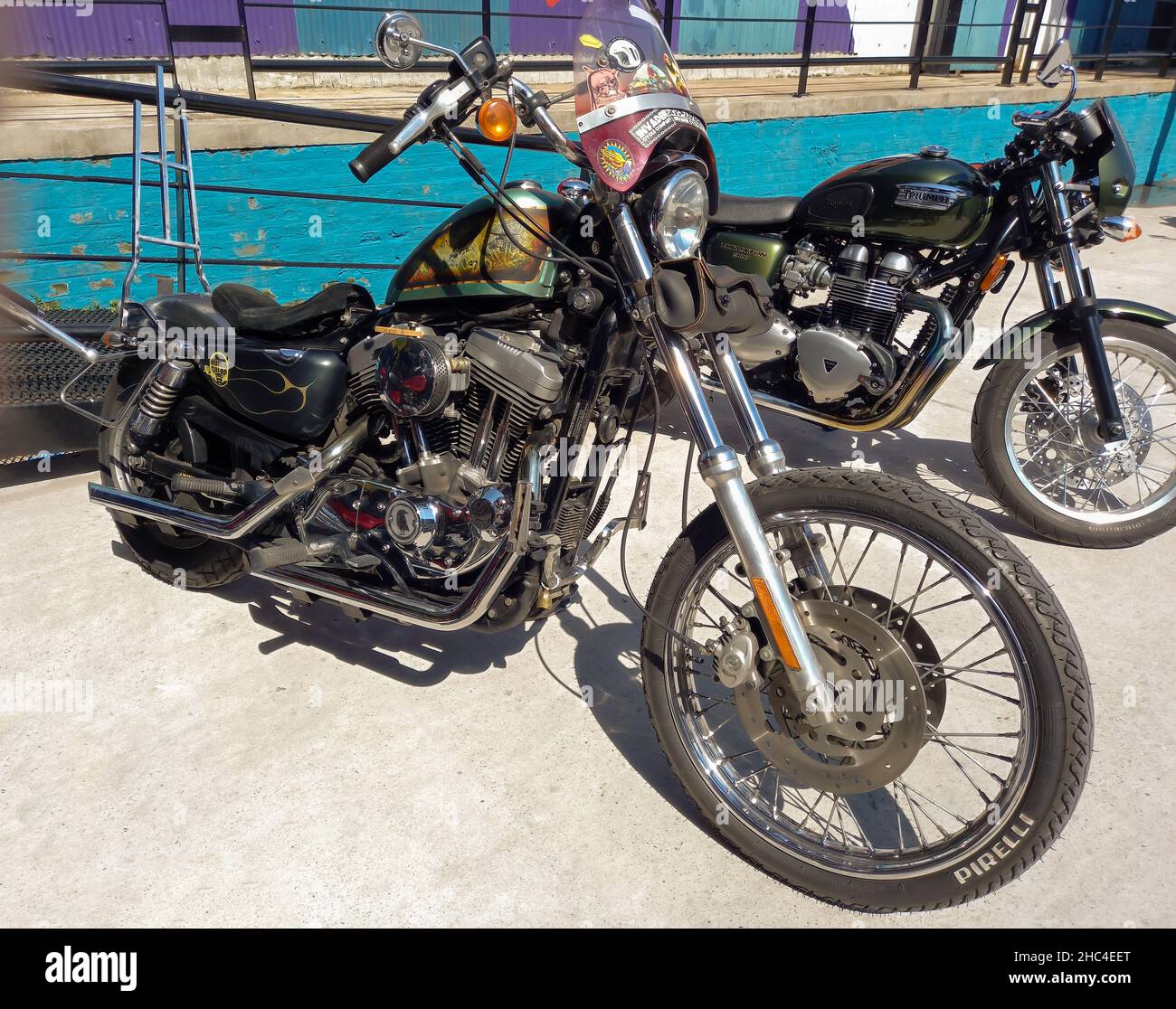 Avellaneda, Argentine - 5 décembre 2021 - photo d'une moto américaine classique Harley Davidson Sportster.Expo Wheels 2021. Banque D'Images